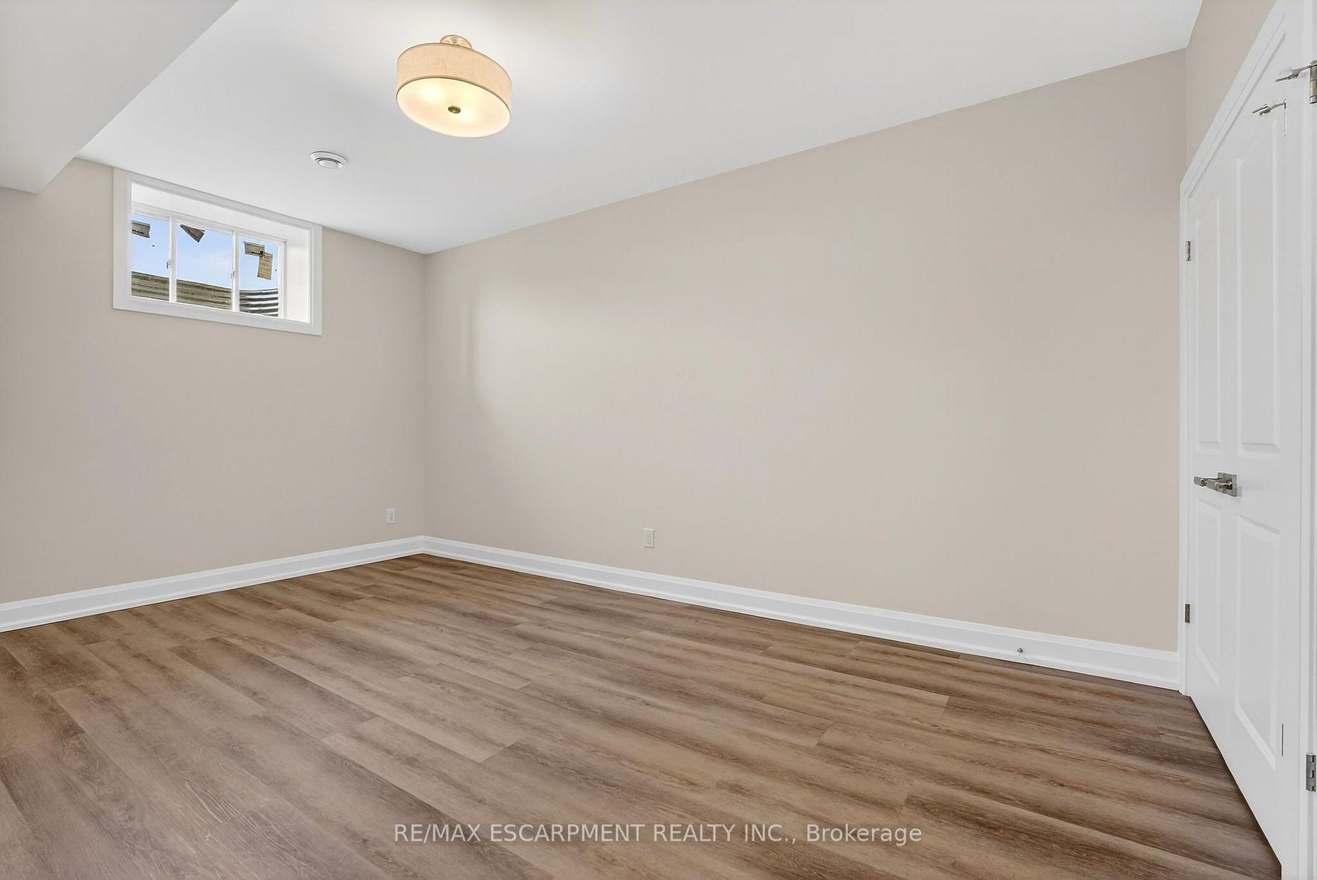 Photo 38 of 6192 Curlin Crescent, Niagara Falls, Forestview — HOMEH