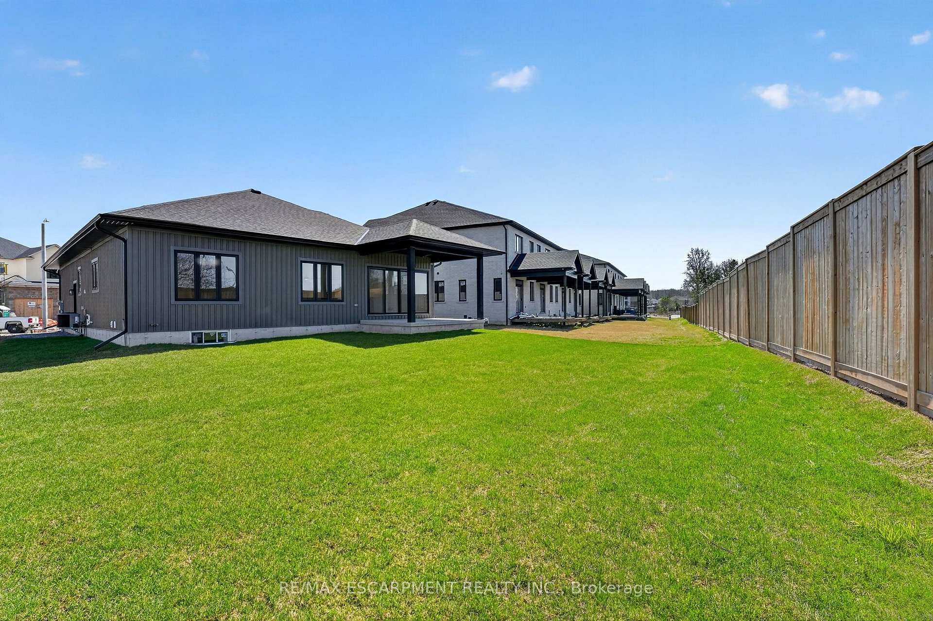 Photo 44 of 6192 Curlin Crescent, Niagara Falls, Forestview — HOMEH