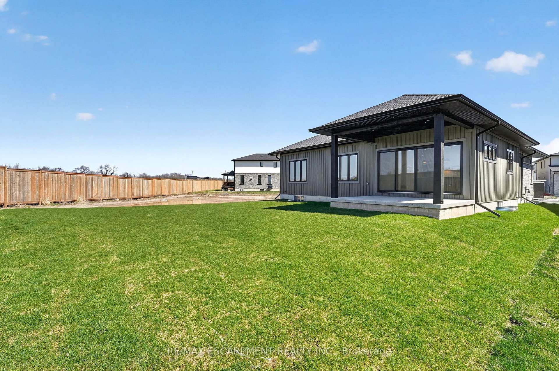 Photo 45 of 6192 Curlin Crescent, Niagara Falls, Forestview — HOMEH