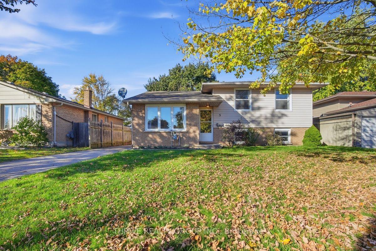 Photo 1 of 3 Parcreek Place, Strathroy-Caradoc, NW — HOMEH