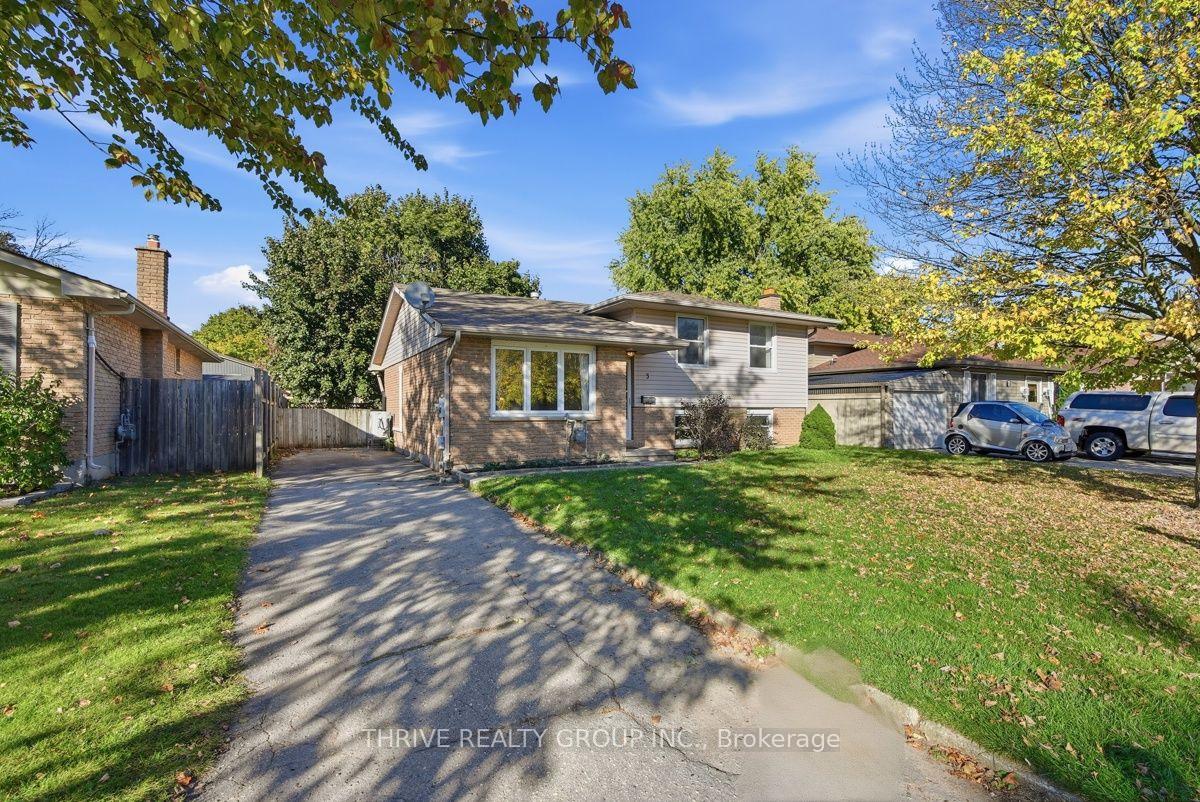 Photo 3 of 3 Parcreek Place, Strathroy-Caradoc, NW — HOMEH