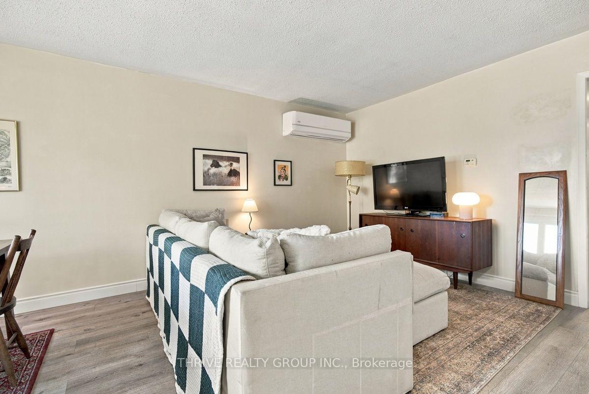 Photo 5 of 3 Parcreek Place, Strathroy-Caradoc, NW — HOMEH
