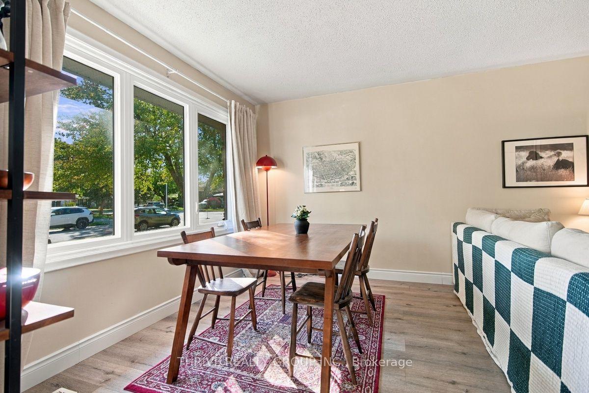 Photo 8 of 3 Parcreek Place, Strathroy-Caradoc, NW — HOMEH
