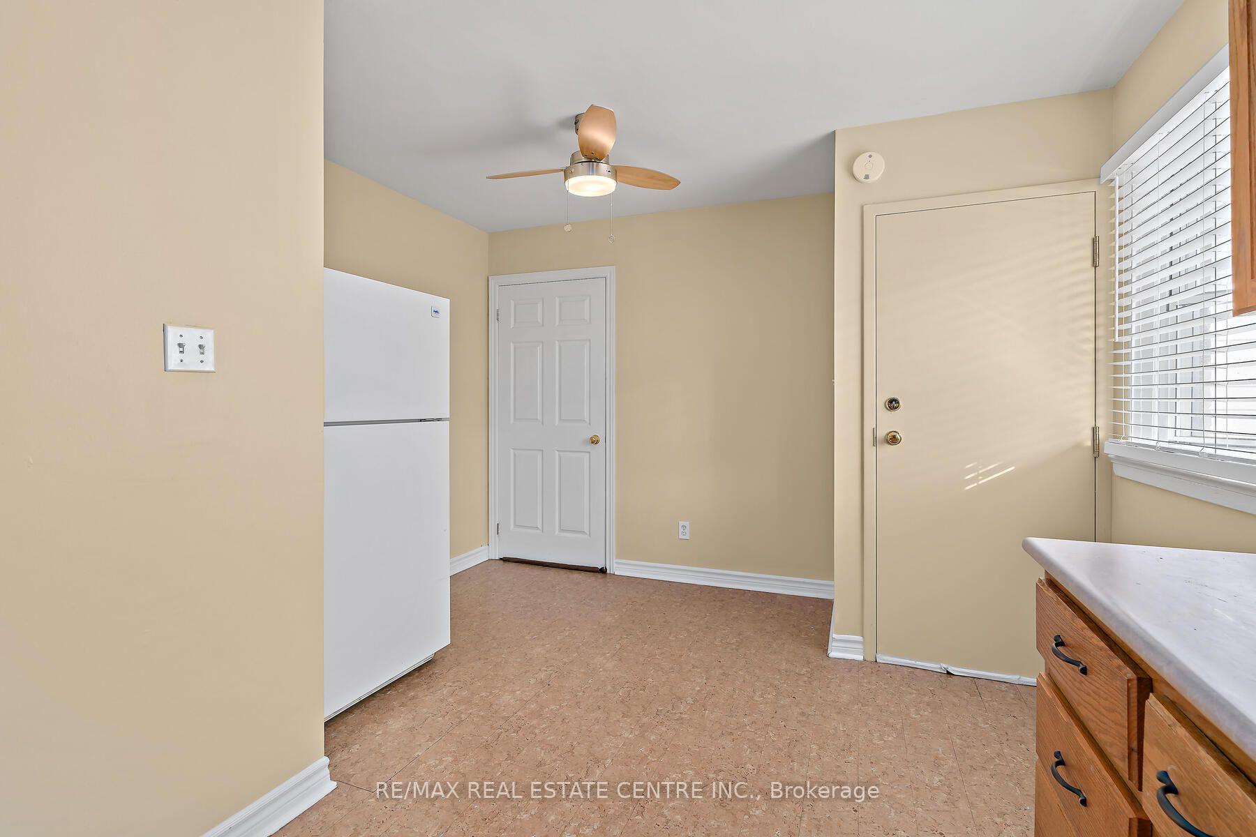 Photo 6 of 7 Rexway Drive, Halton Hills, Georgetown — HOMEH