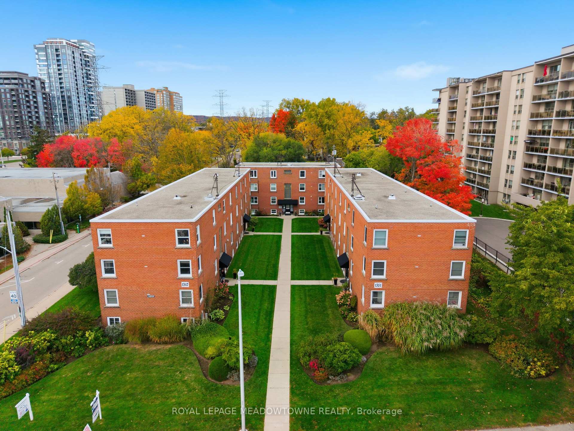 Photo 2 of Unit 15, 1351 Lakeshore Road, Burlington, Brant — HOMEH