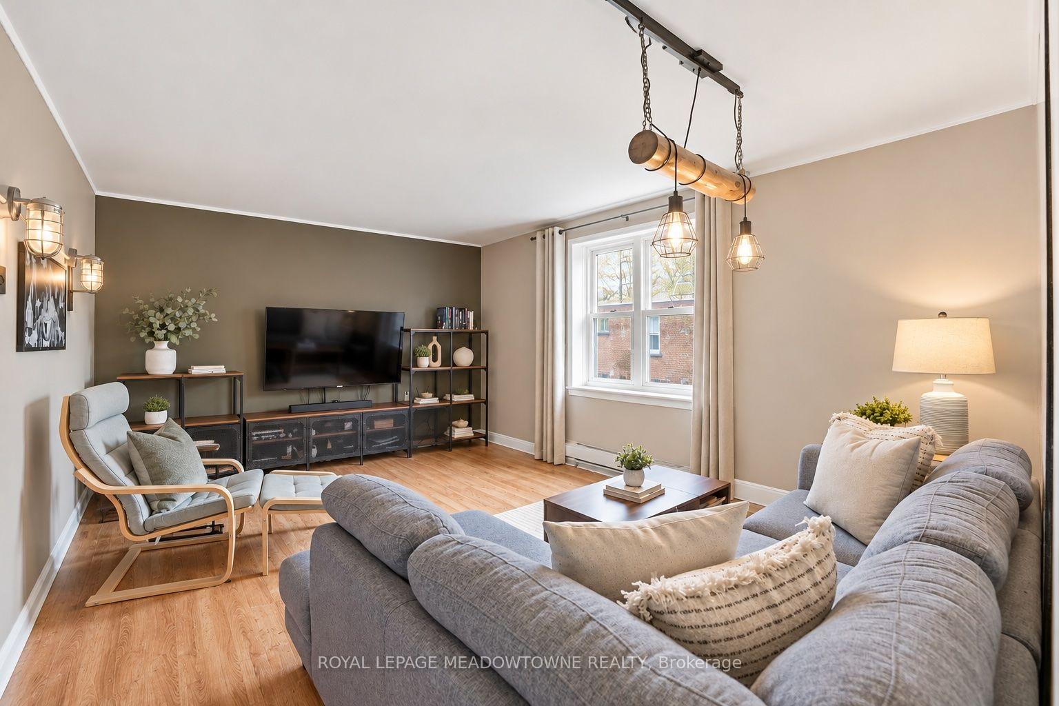 Photo 11 of Unit 15, 1351 Lakeshore Road, Burlington, Brant — HOMEH