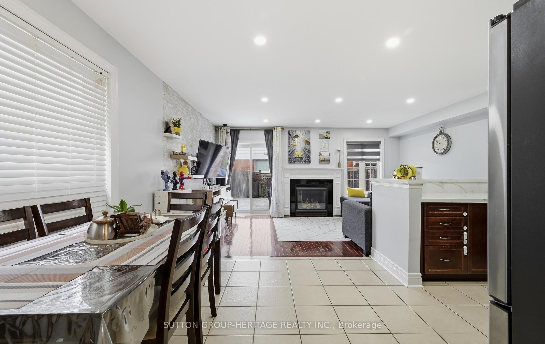 Photo 8 of 29 Tozer Crescent, Ajax, Northwest Ajax — HOMEH