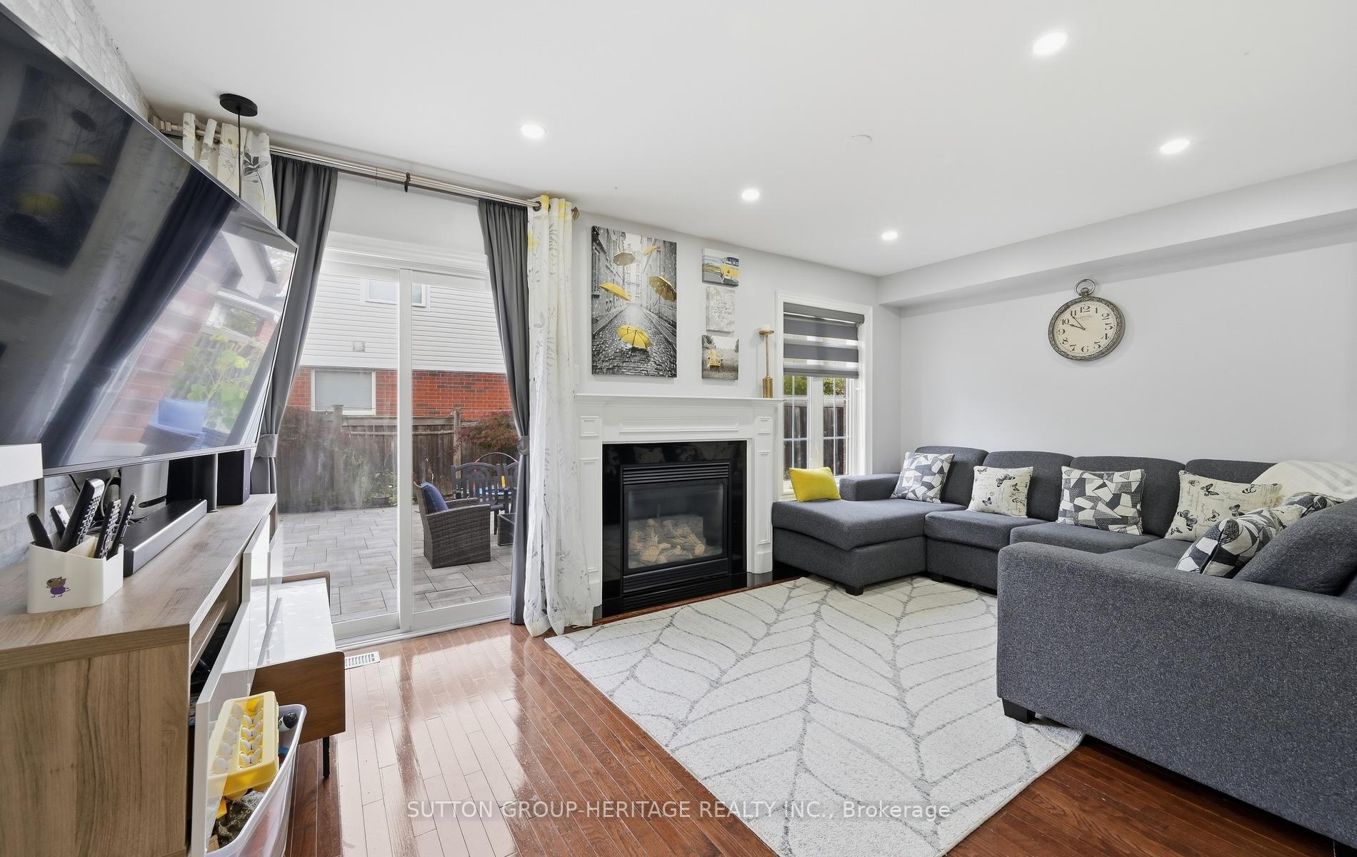 Photo 9 of 29 Tozer Crescent, Ajax, Northwest Ajax — HOMEH