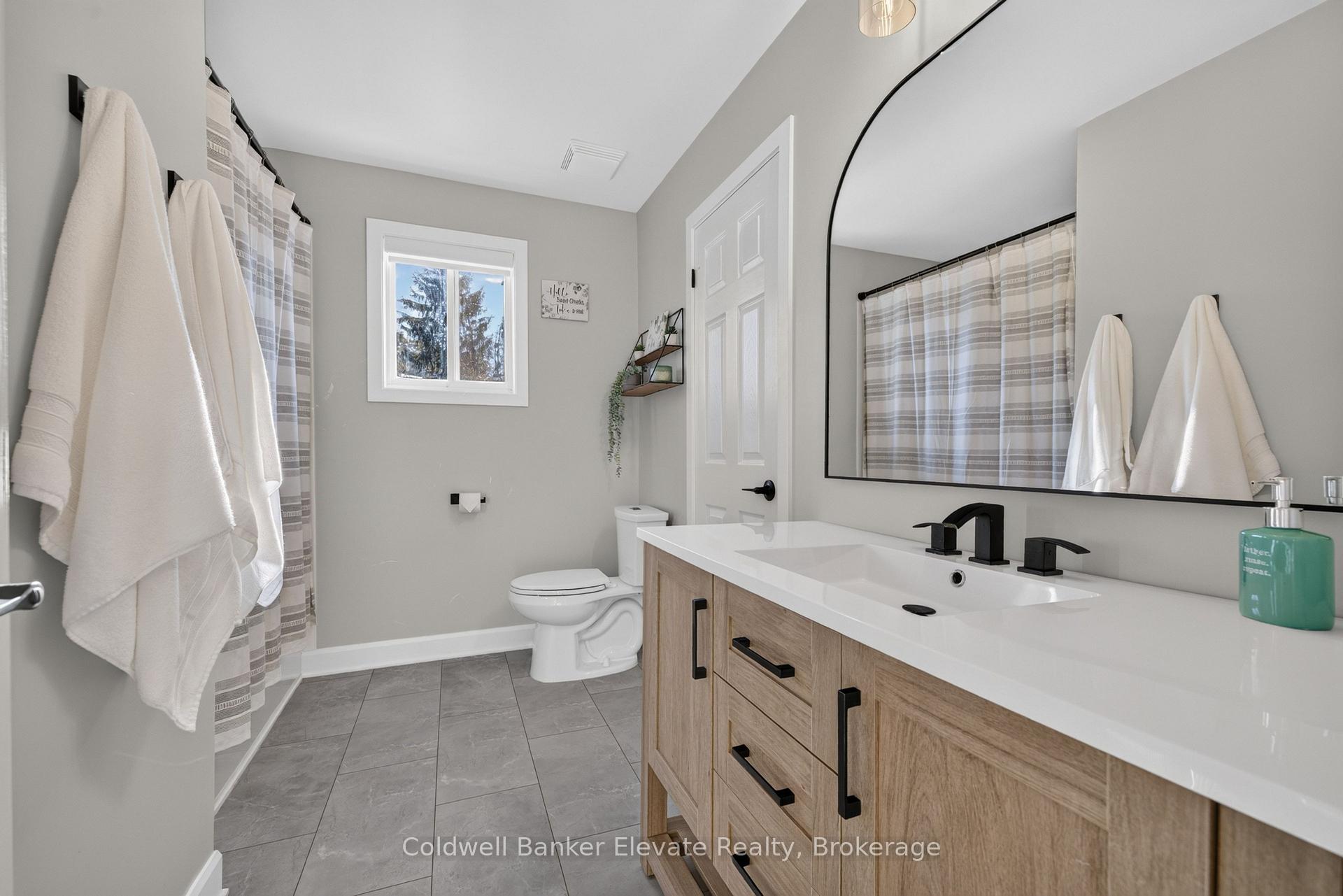 Photo 22 of 15 Nakiska Court, Barrie, Holly — HOMEH