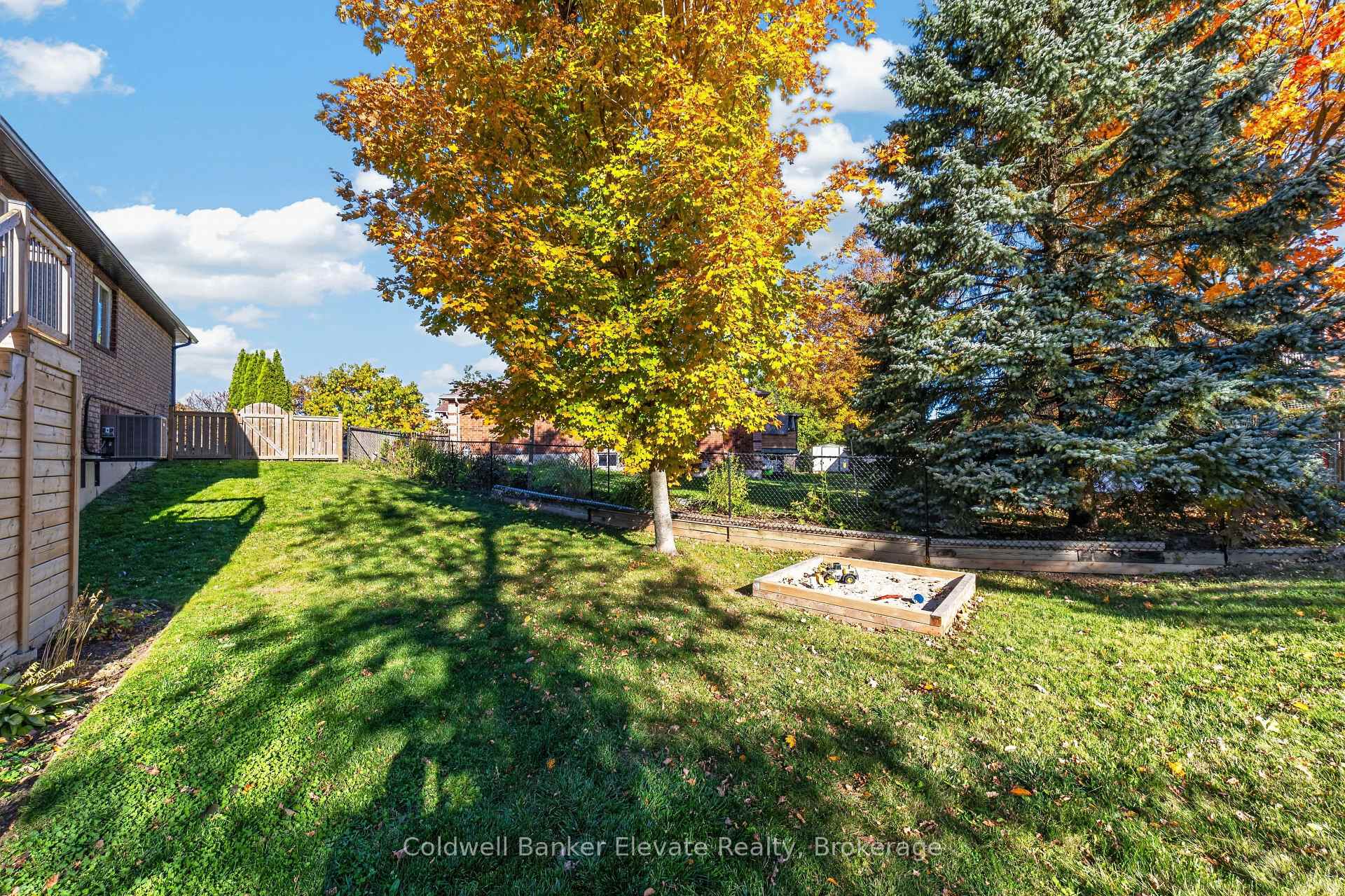 Photo 43 of 15 Nakiska Court, Barrie, Holly — HOMEH