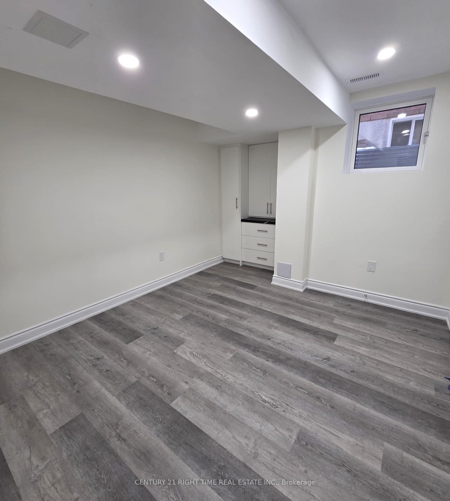 Photo 6 of 376 Gooch Crescent, Milton, Scott — HOMEH