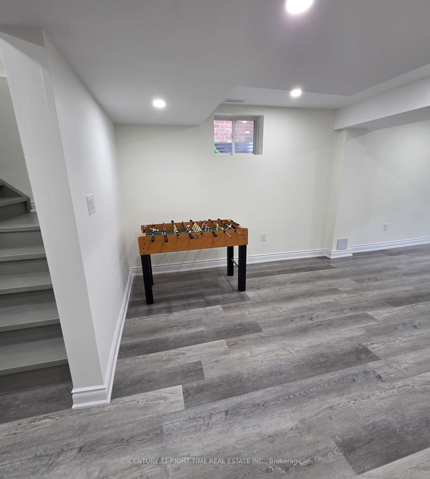 Photo 7 of 376 Gooch Crescent, Milton, Scott — HOMEH