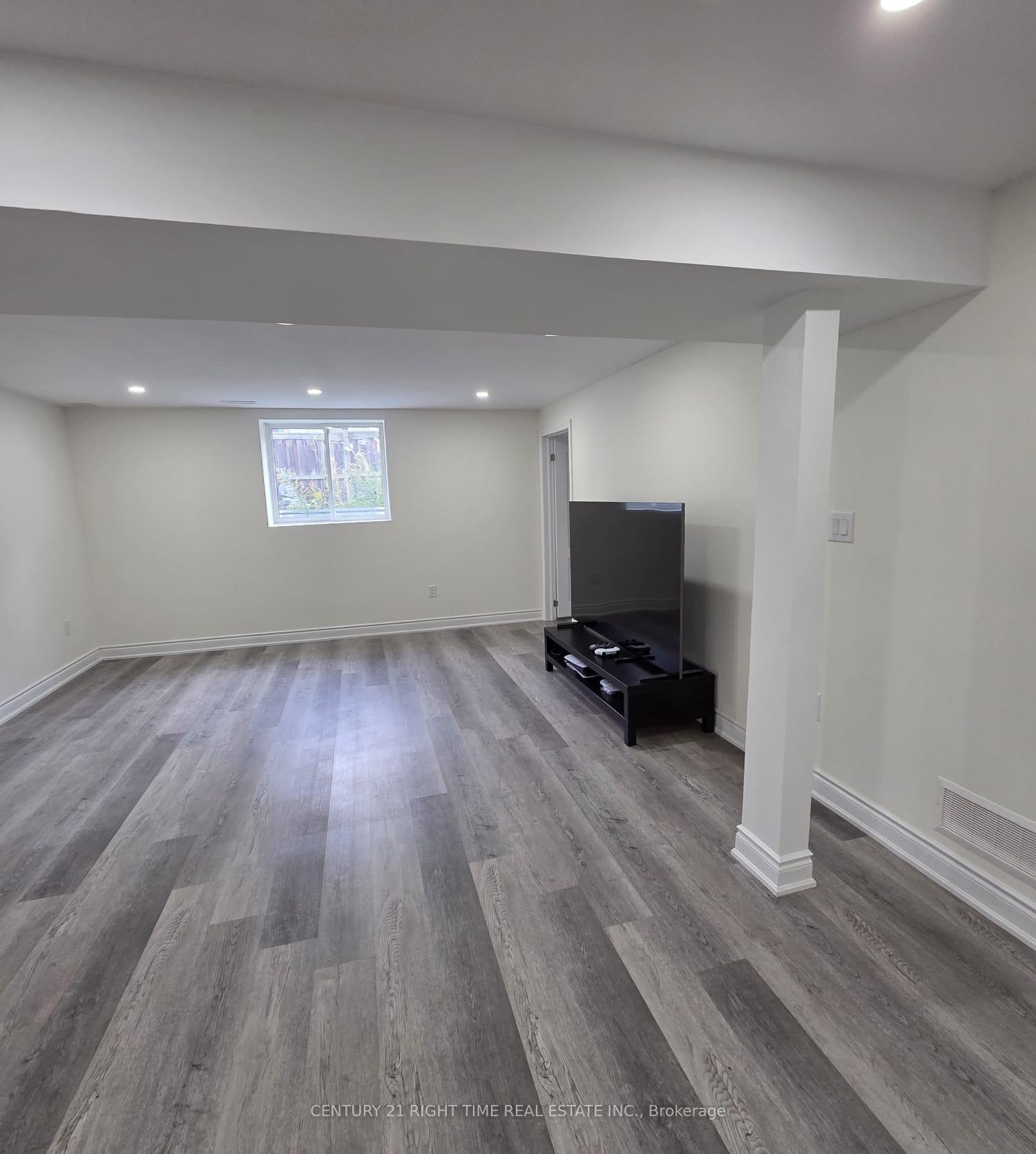 Photo 8 of 376 Gooch Crescent, Milton, Scott — HOMEH