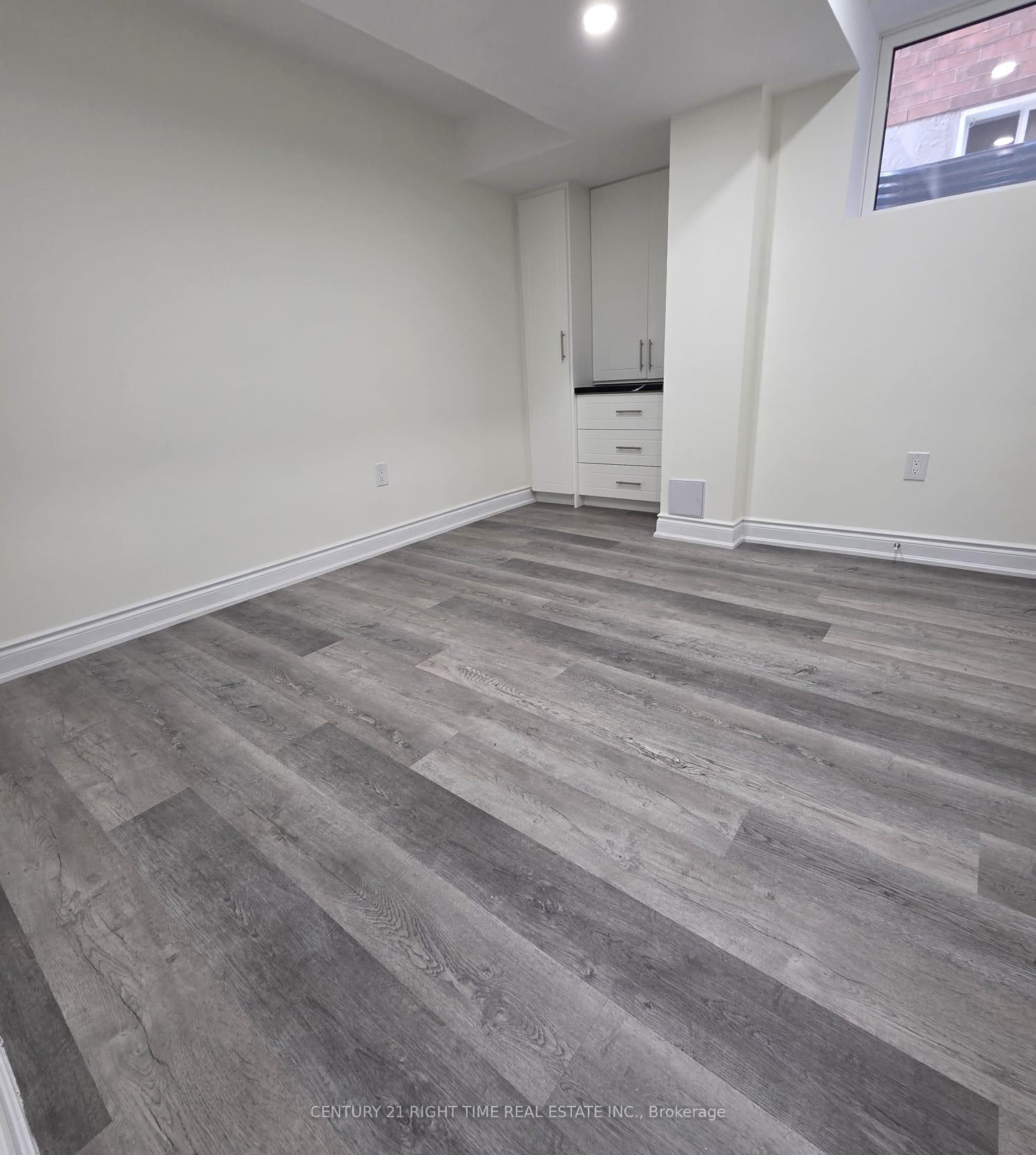 Photo 9 of 376 Gooch Crescent, Milton, Scott — HOMEH