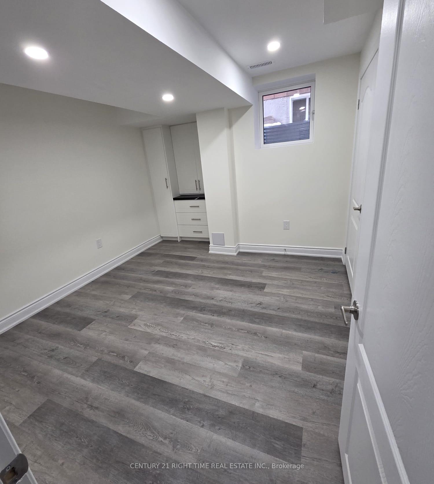 Photo 14 of 376 Gooch Crescent, Milton, Scott — HOMEH