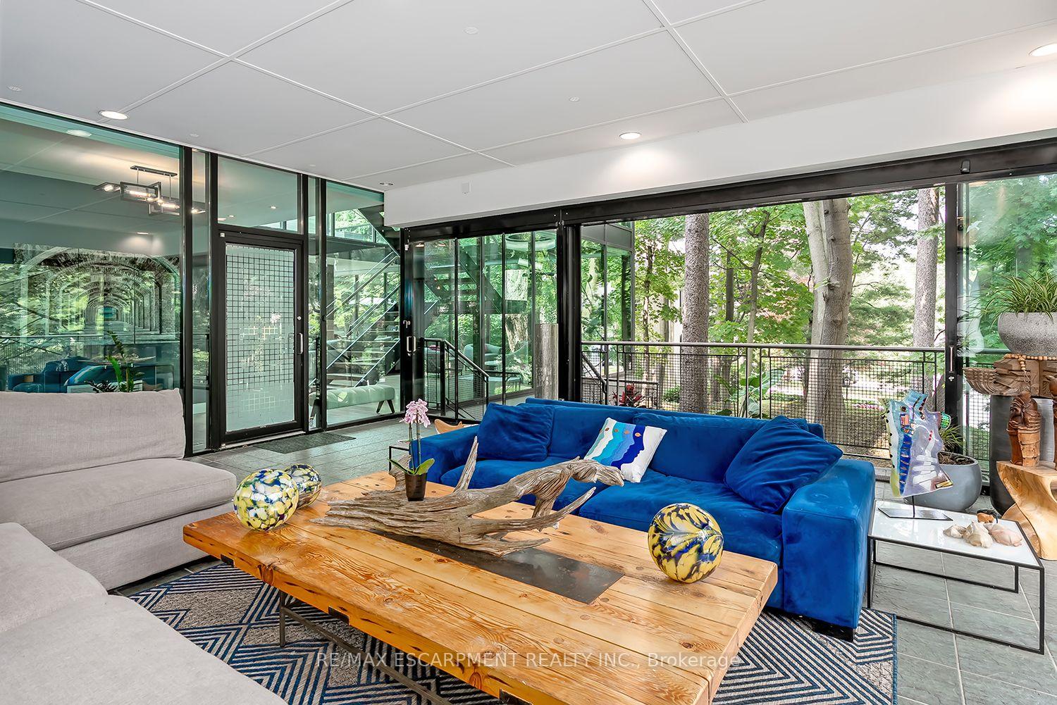 Photo 5 of 54 Raymar Place, Oakville, Old Oakville — HOMEH
