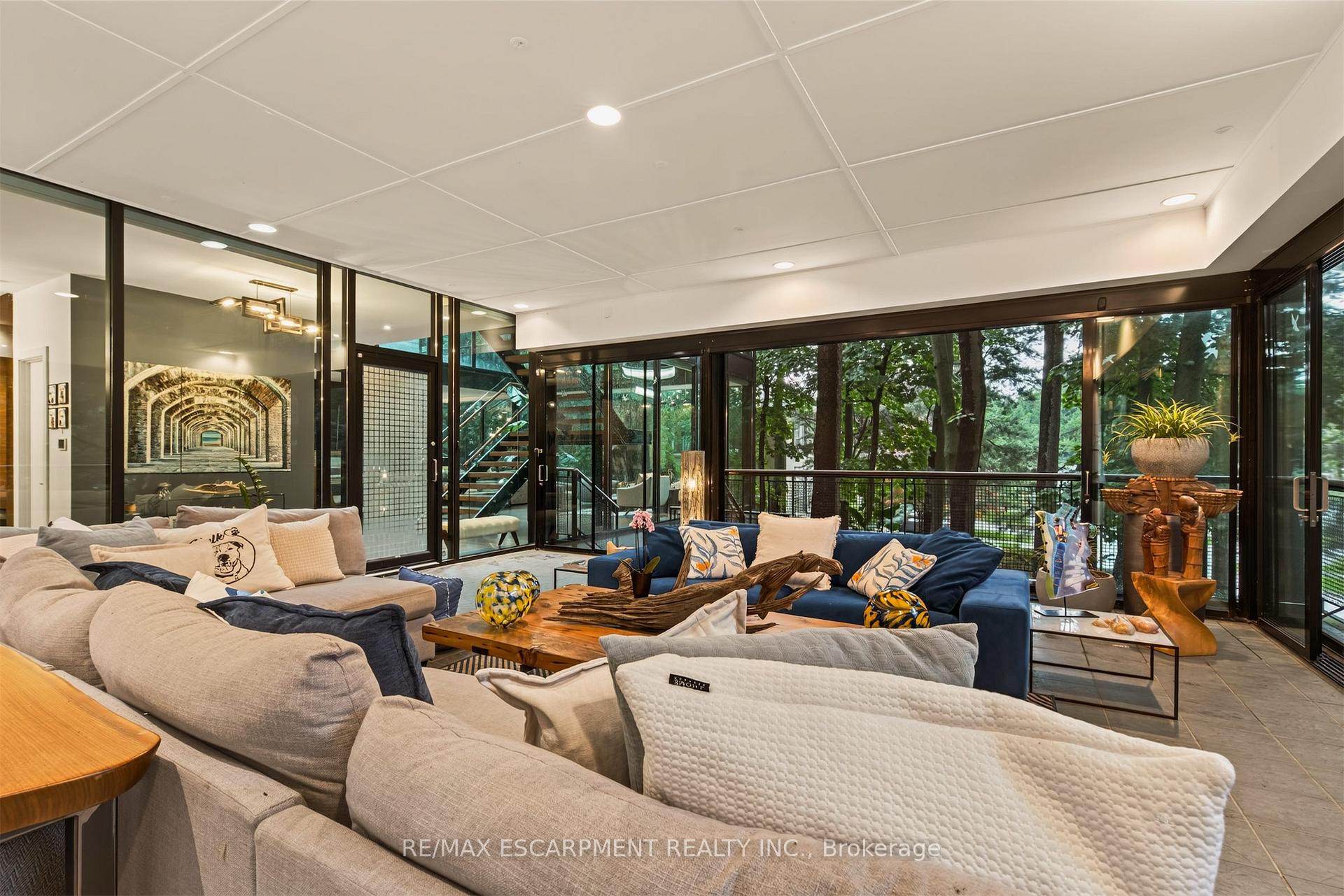 Photo 7 of 54 Raymar Place, Oakville, Old Oakville — HOMEH