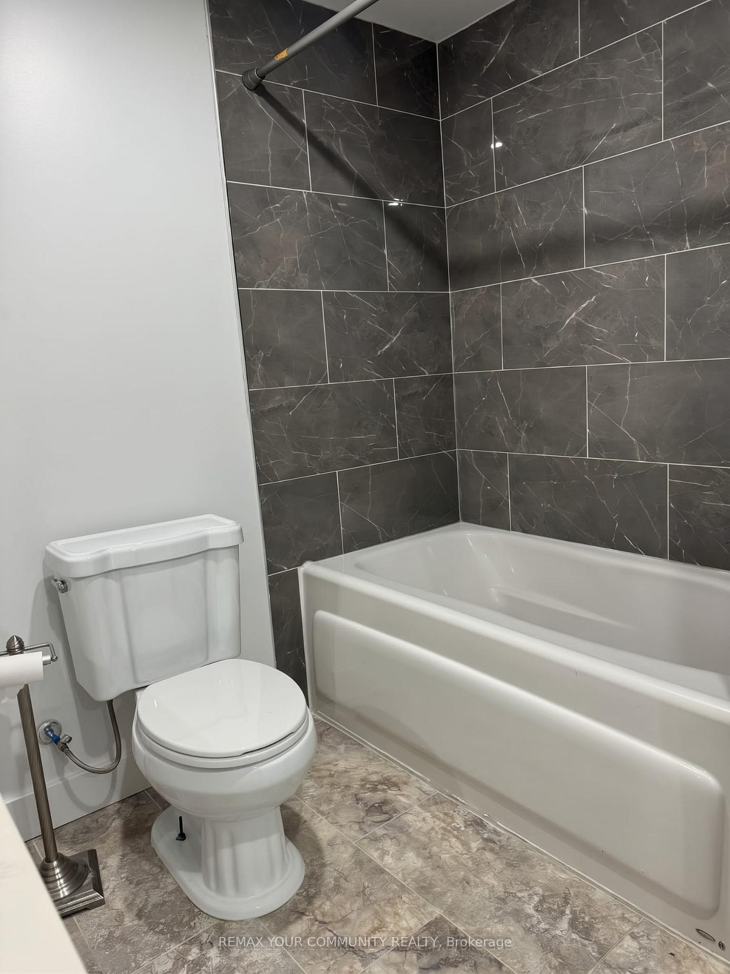 Photo 8 of Unit Bsmt, 533 Gardenview Square, Pickering, Amberlea — HOMEH