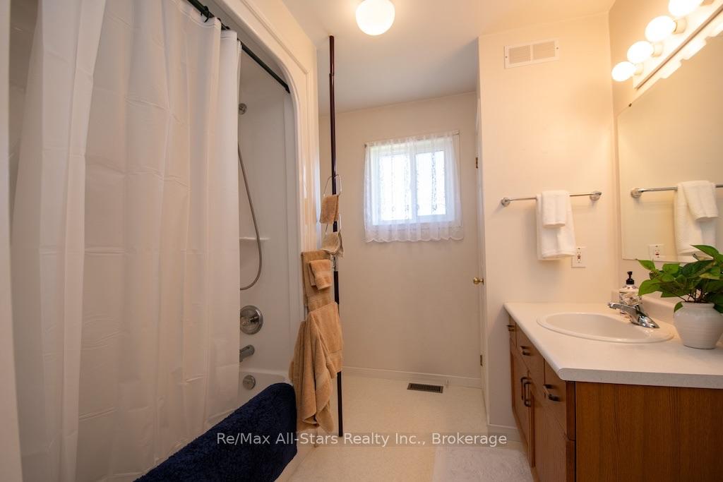 Photo 26 of 580 Fieldside Road, Kawartha Lakes, Ops — HOMEH
