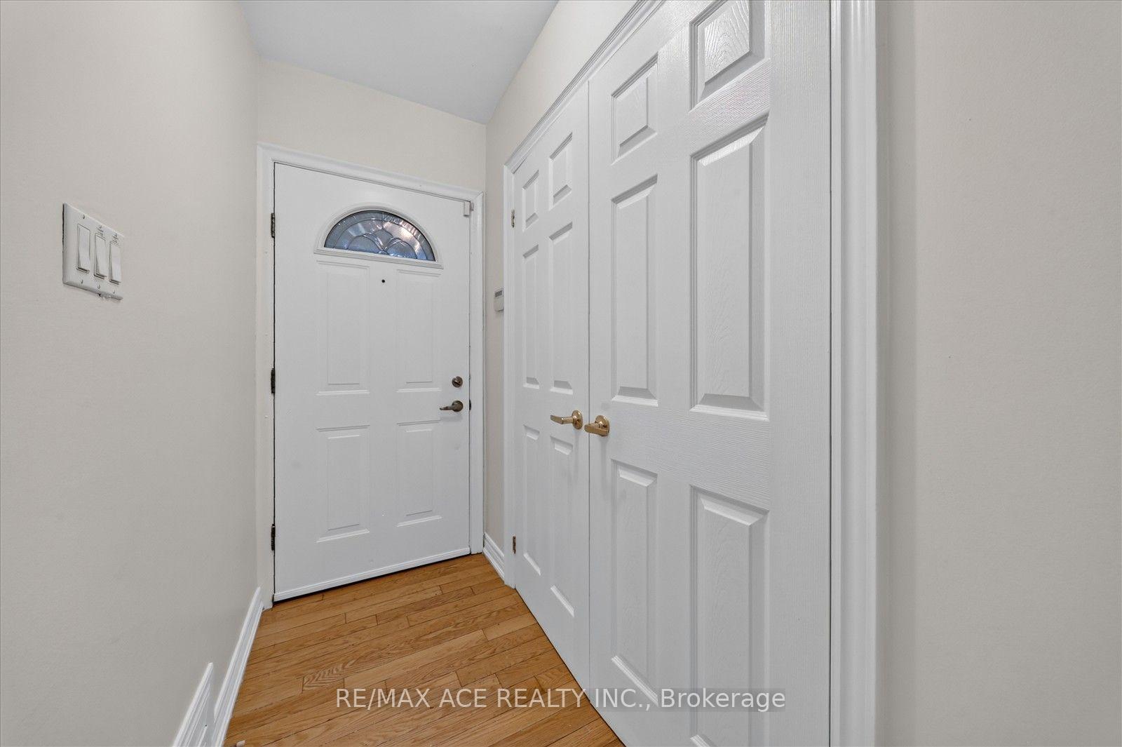 Photo 4 of Unit Main, 3 Larwood Boulevard, Scarborough, Cliffcrest — HOMEH