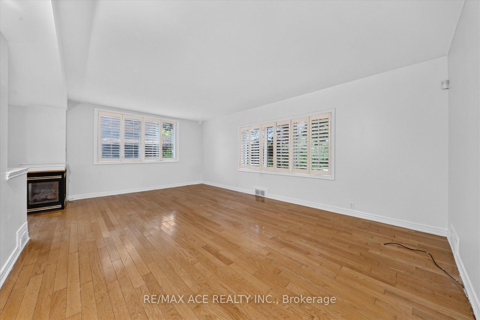 Photo 5 of Unit Main, 3 Larwood Boulevard, Scarborough, Cliffcrest — HOMEH