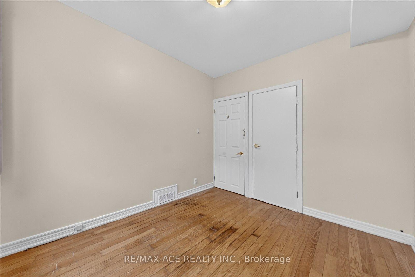 Photo 21 of Unit Main, 3 Larwood Boulevard, Scarborough, Cliffcrest — HOMEH