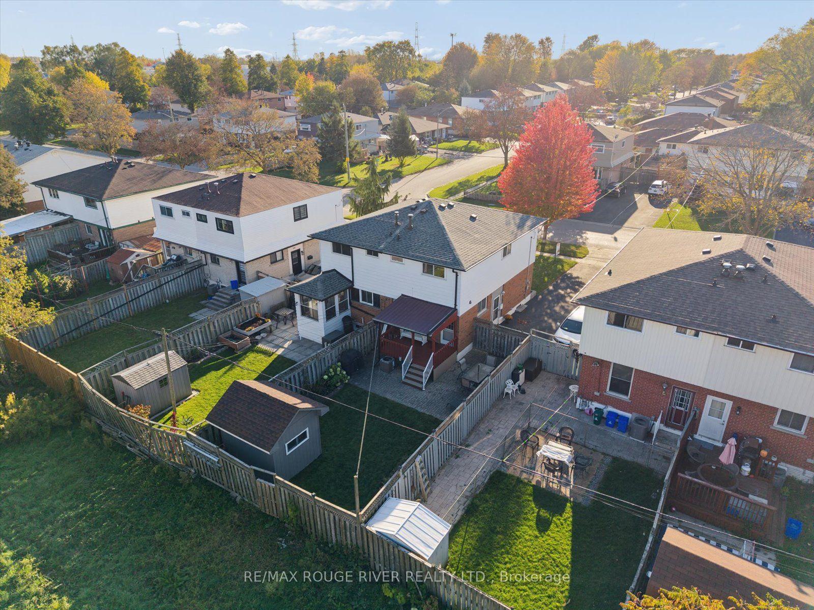 Photo 34 of 297 Durham Court, Oshawa, Vanier — HOMEH
