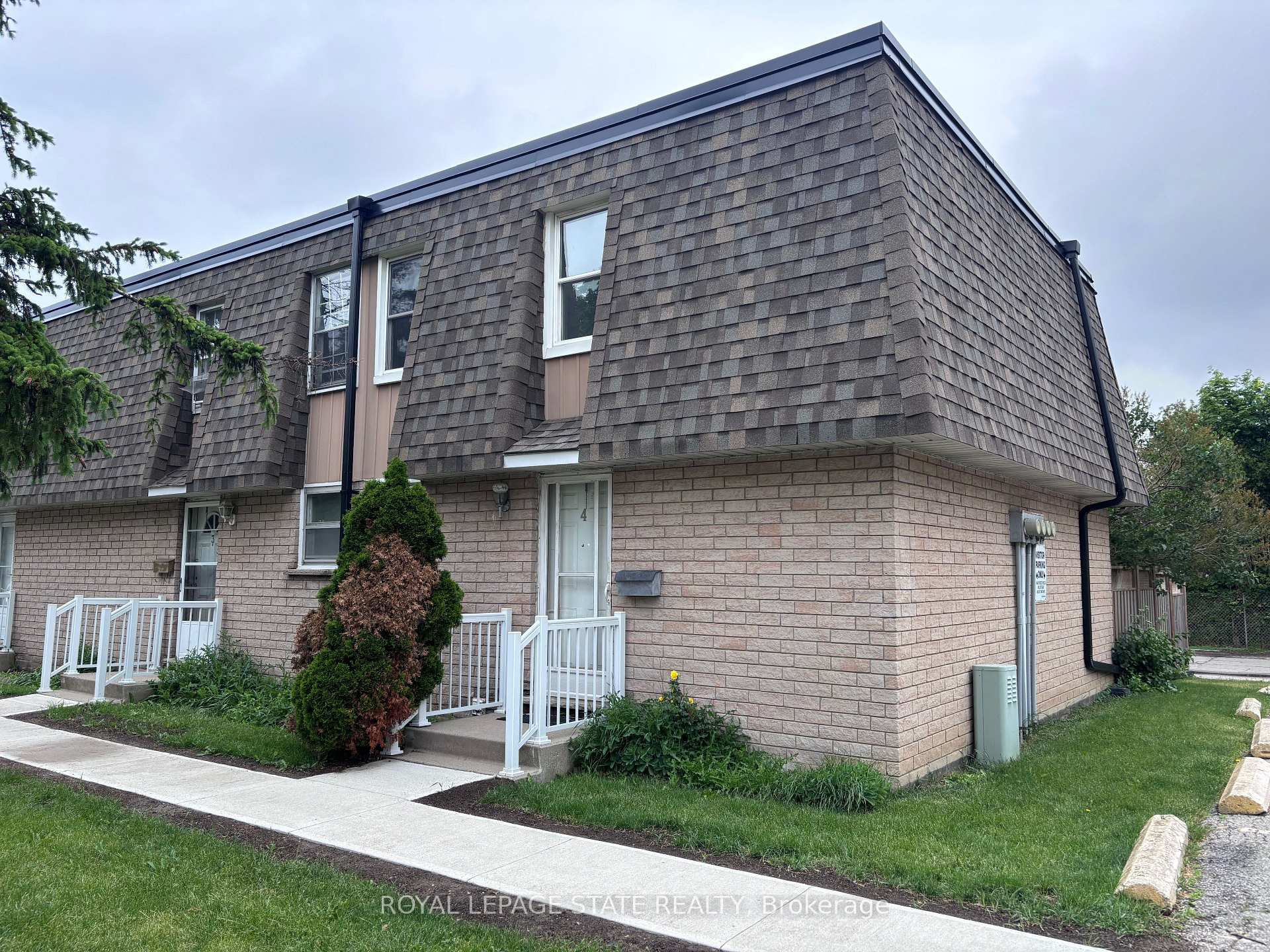 Photo of Unit 4, 153 Limeridge Road W
