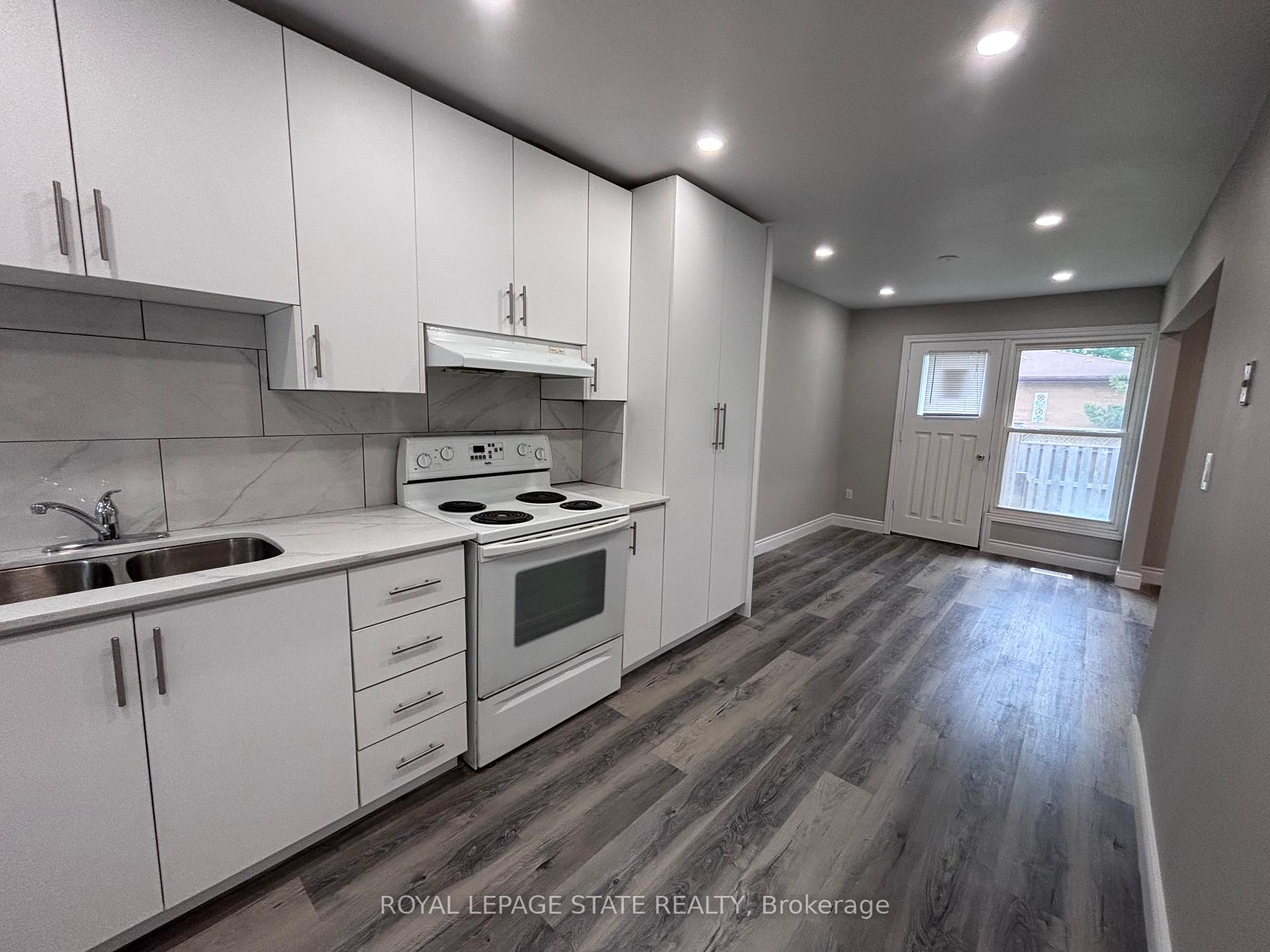 Photo 6 of Unit 4, 153 Limeridge Road W, Hamilton, Rolston — HOMEH