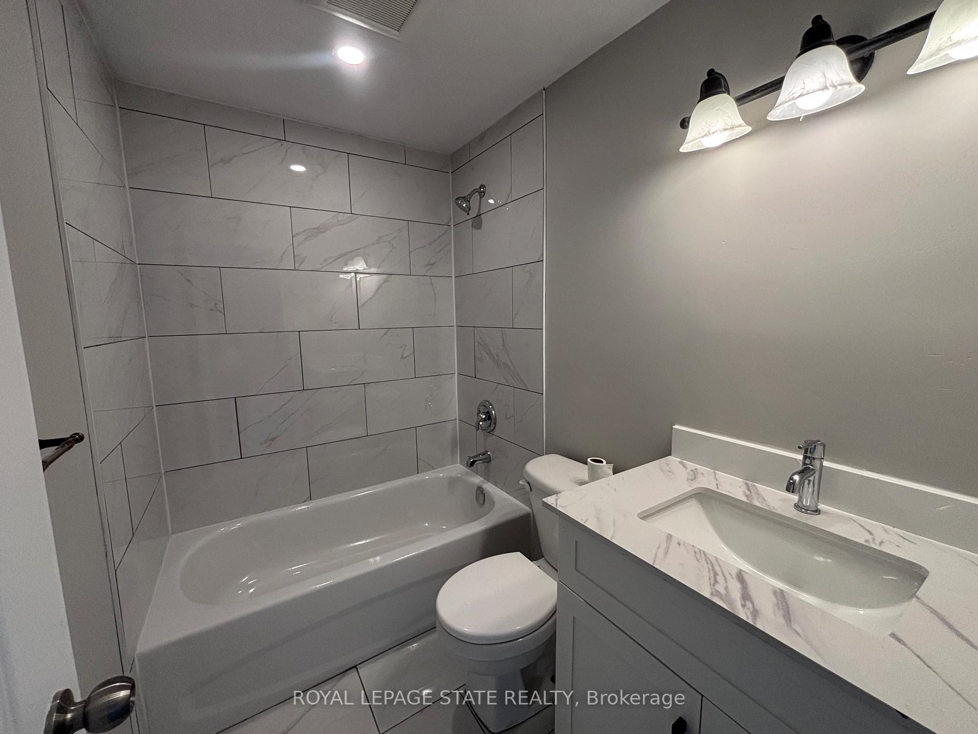 Photo 15 of Unit 4, 153 Limeridge Road W, Hamilton, Rolston — HOMEH
