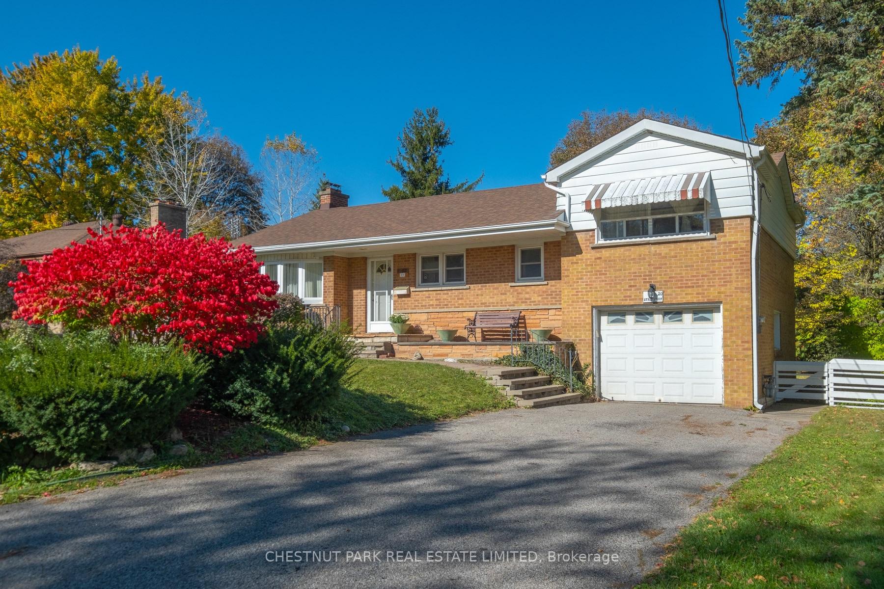 Photo 2 of 20 Strathroy Crescent, Markham, Old Markham Village — HOMEH