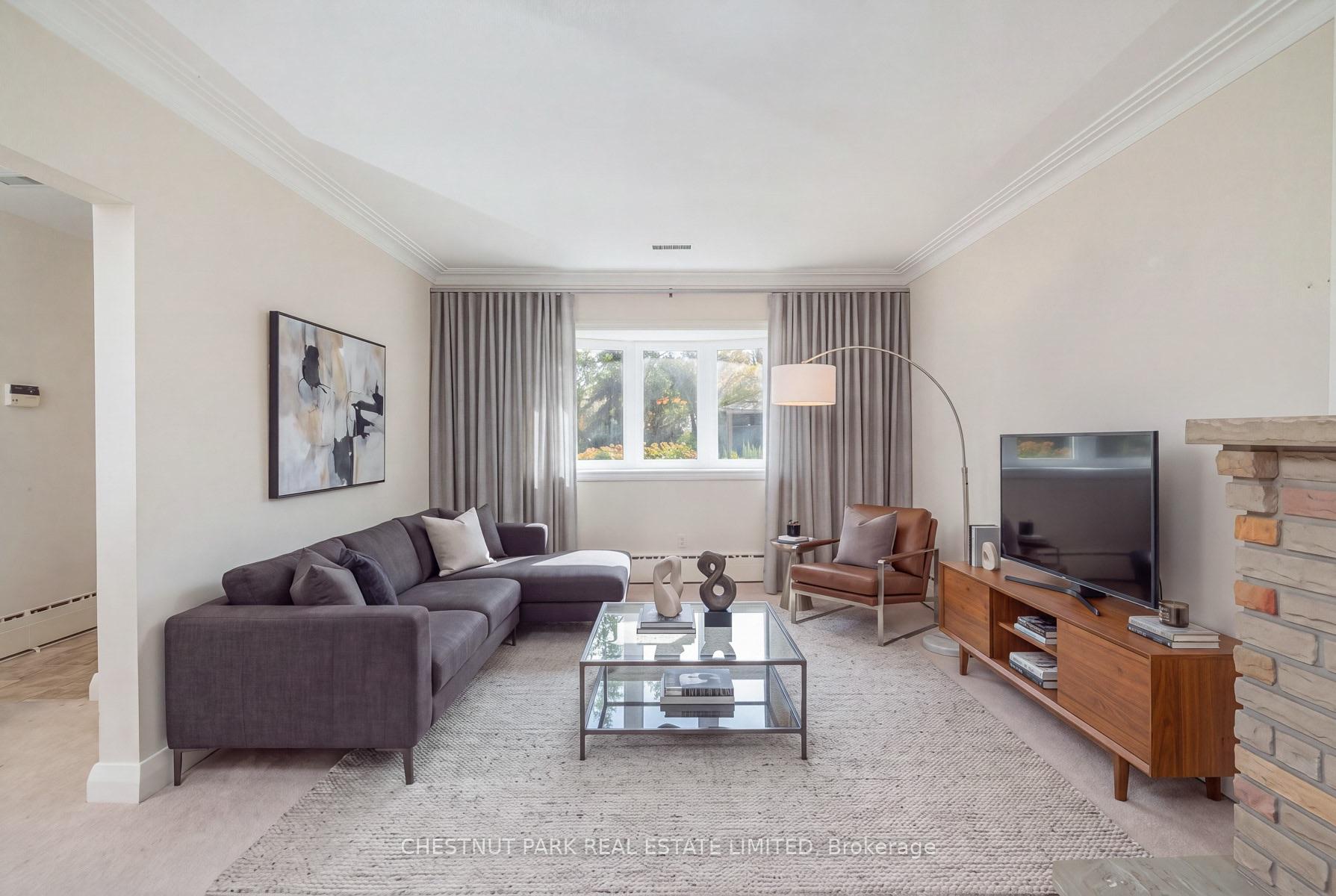 Photo 7 of 20 Strathroy Crescent, Markham, Old Markham Village — HOMEH