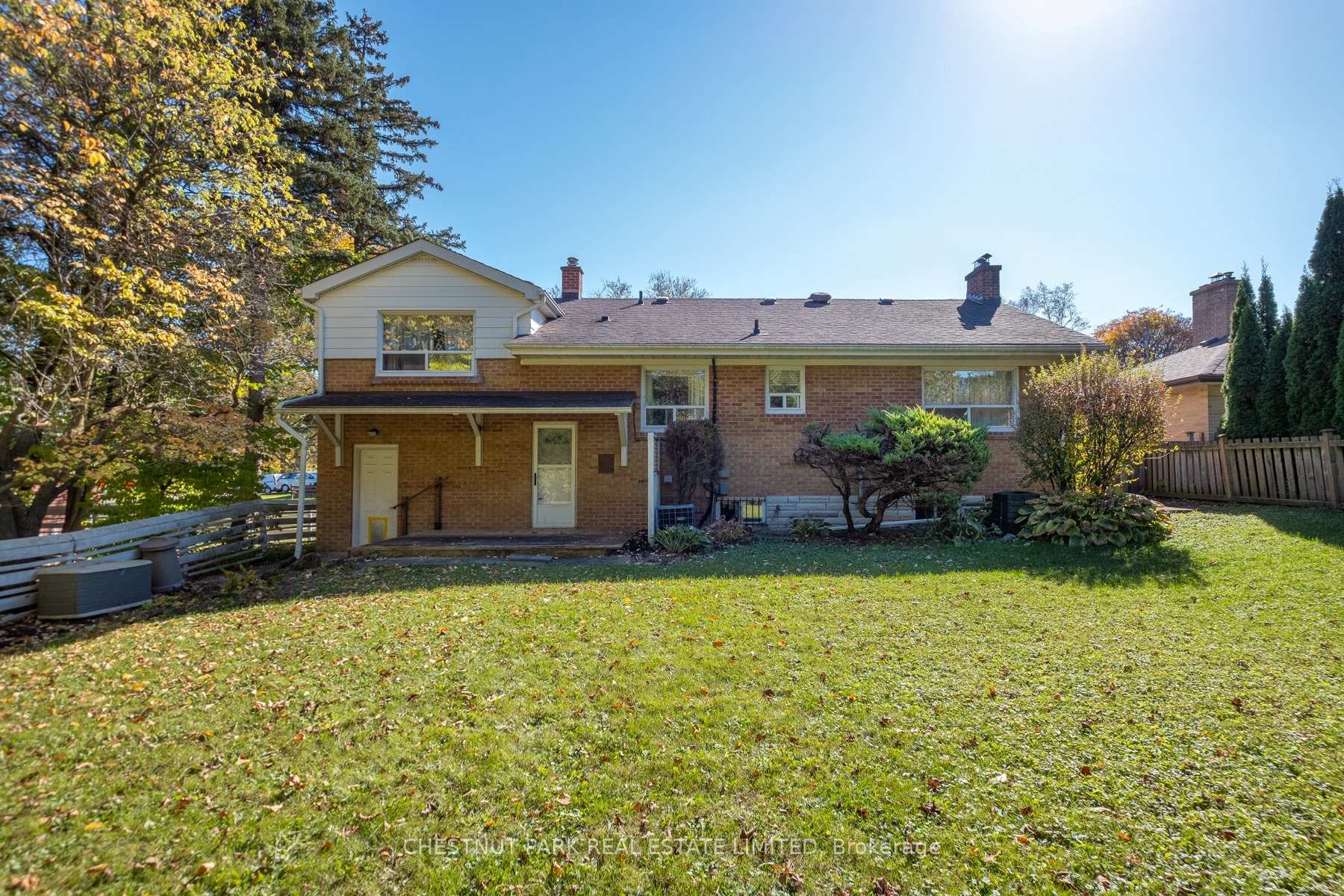 Photo 24 of 20 Strathroy Crescent, Markham, Old Markham Village — HOMEH