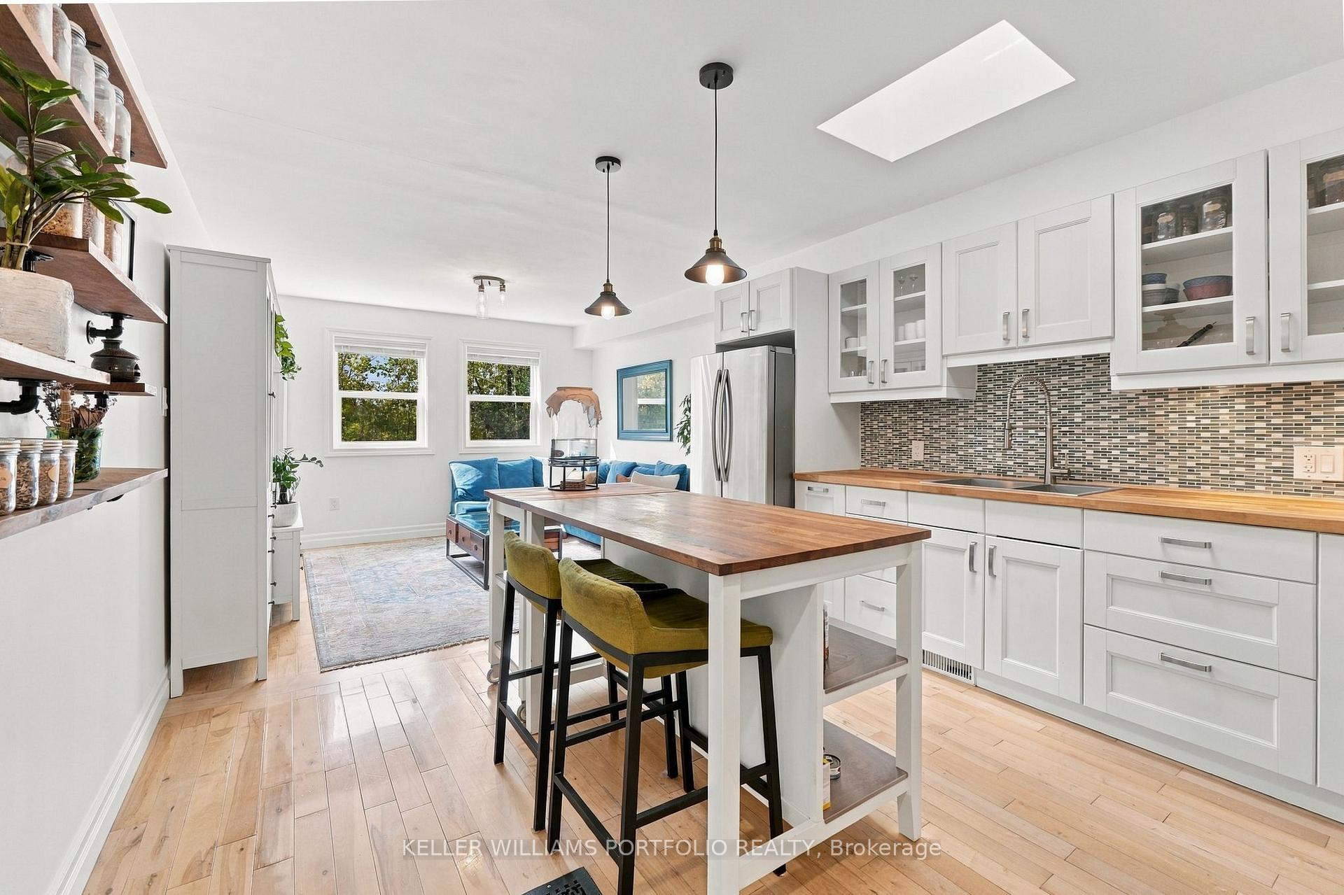 Photo 13 of 78 Osler Street, Toronto, Dovercourt-Wallace Emerson-Junction — HOMEH