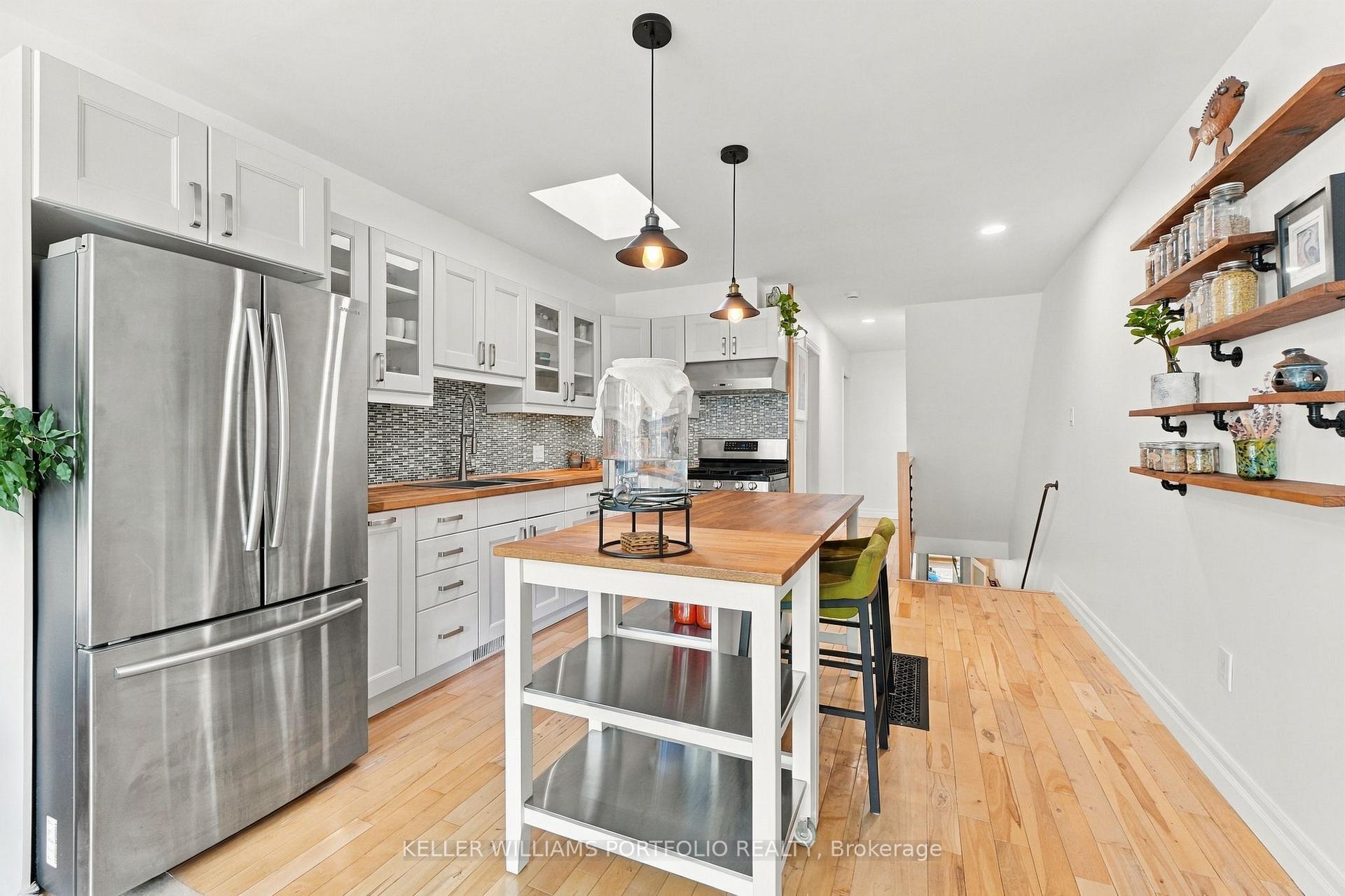 Photo 15 of 78 Osler Street, Toronto, Dovercourt-Wallace Emerson-Junction — HOMEH