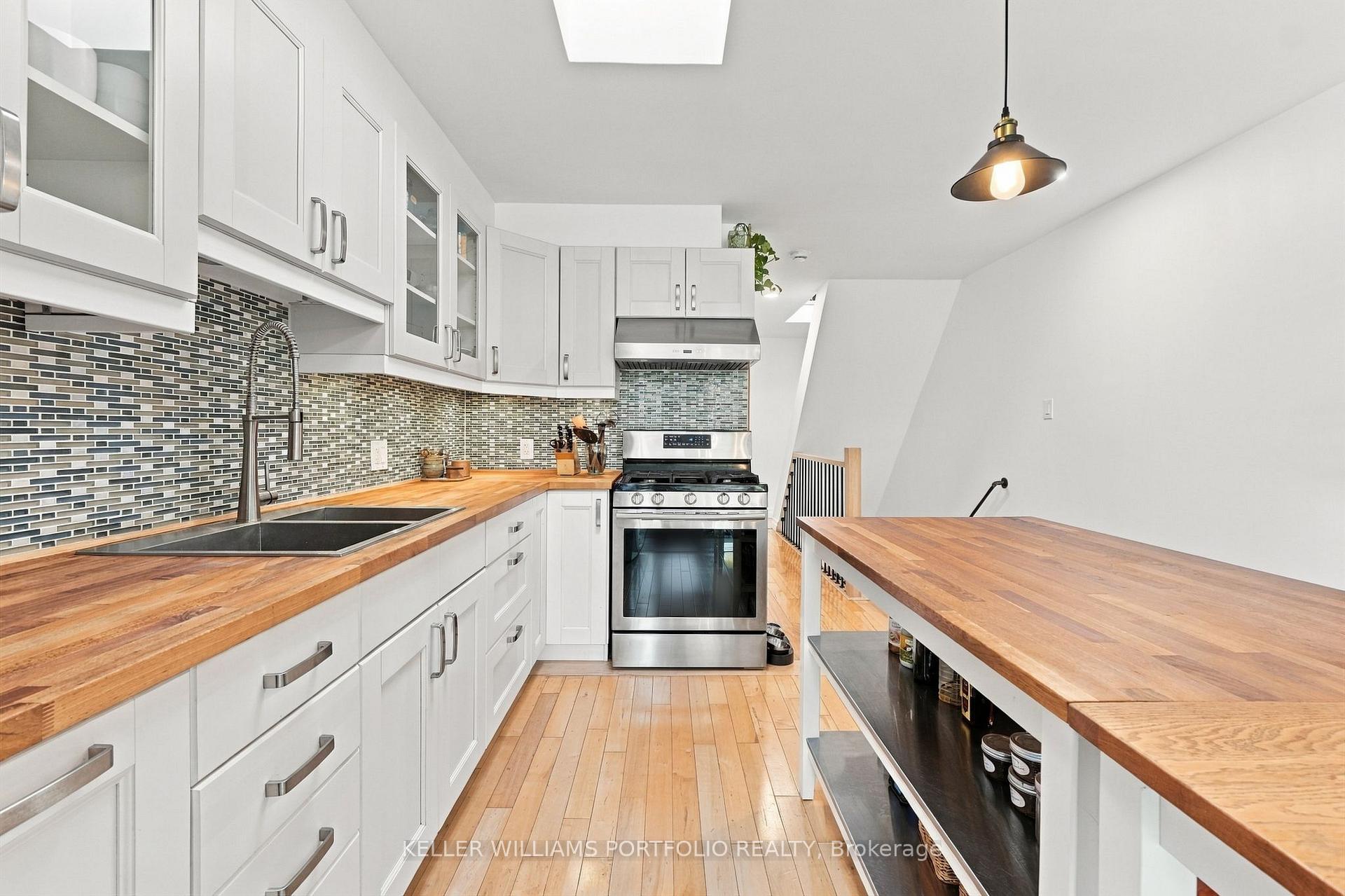 Photo 16 of 78 Osler Street, Toronto, Dovercourt-Wallace Emerson-Junction — HOMEH