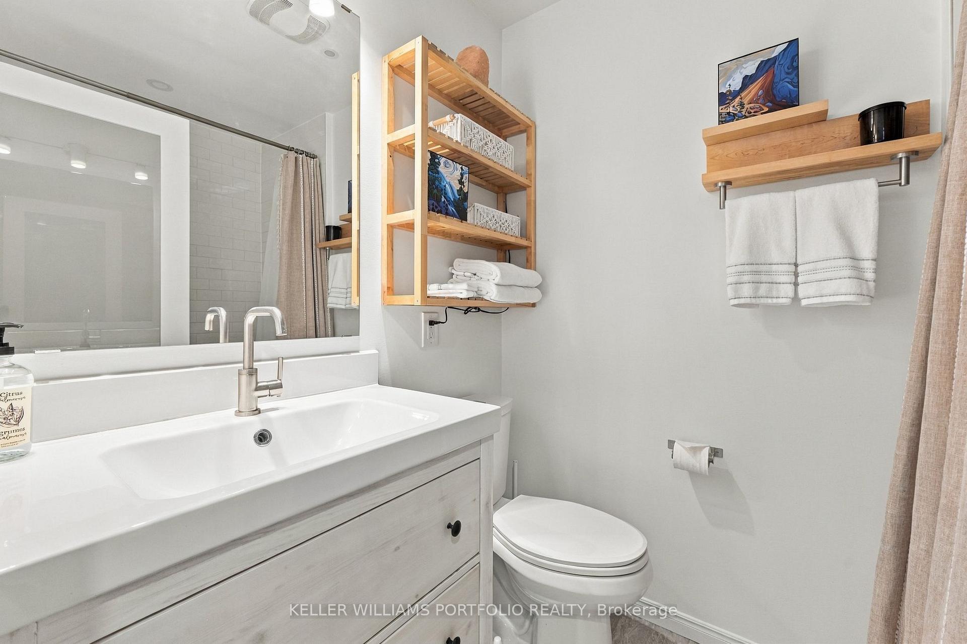 Photo 20 of 78 Osler Street, Toronto, Dovercourt-Wallace Emerson-Junction — HOMEH