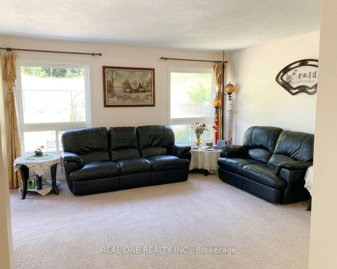 Photo 5 of 209 Blackburn Drive, Brantford, Empire South — HOMEH