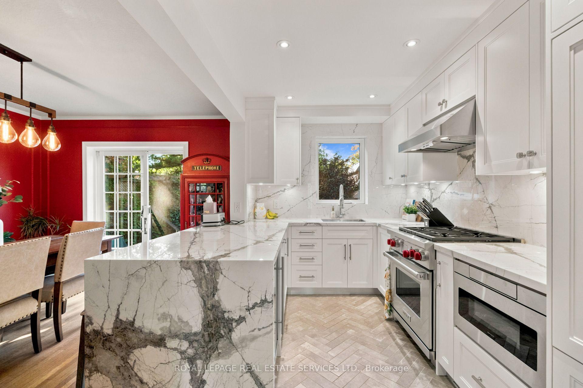 Photo 14 of 64 Cliveden Avenue, Etobicoke, Stonegate-Queensway — HOMEH
