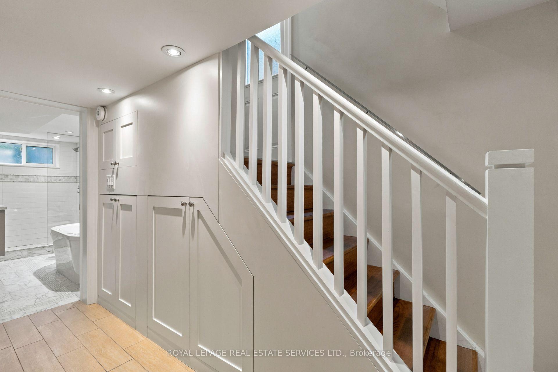 Photo 25 of 64 Cliveden Avenue, Etobicoke, Stonegate-Queensway — HOMEH
