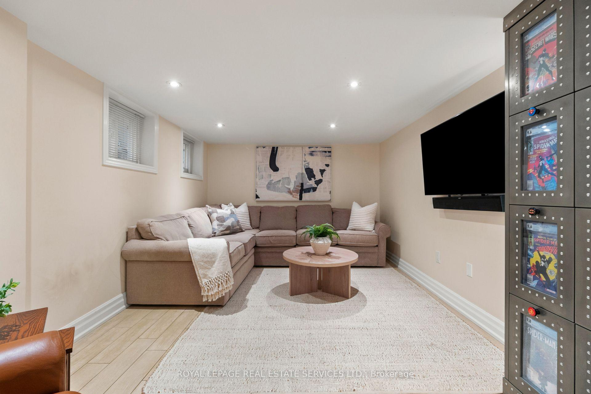Photo 29 of 64 Cliveden Avenue, Etobicoke, Stonegate-Queensway — HOMEH
