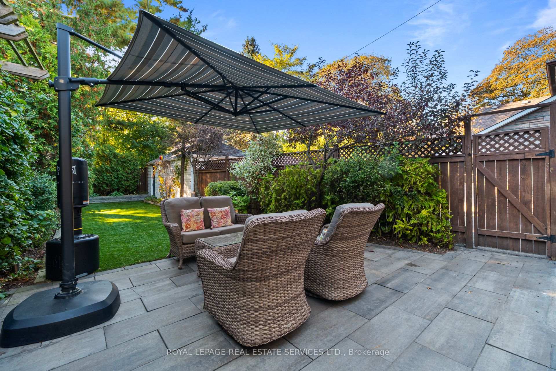 Photo 33 of 64 Cliveden Avenue, Etobicoke, Stonegate-Queensway — HOMEH