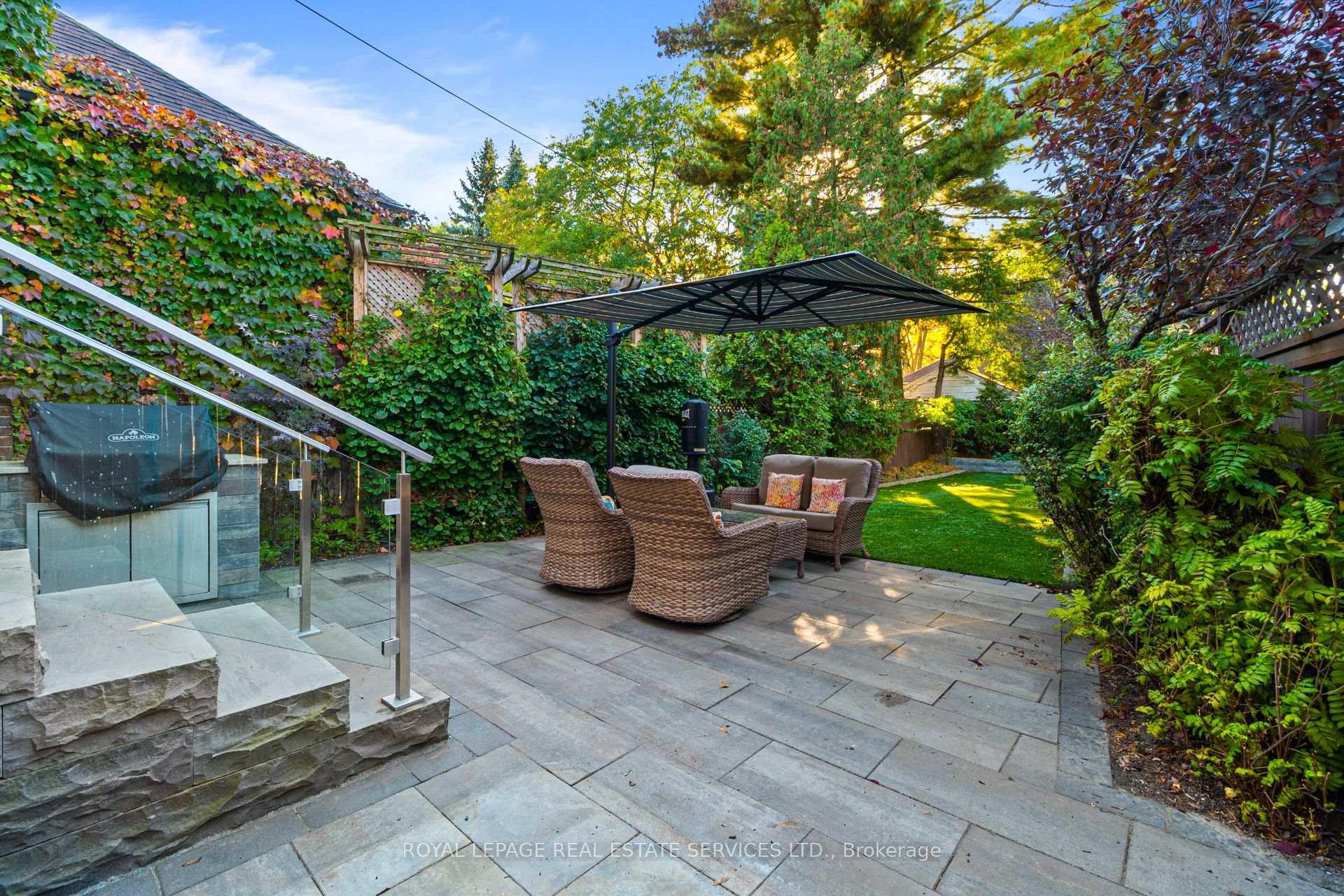 Photo 35 of 64 Cliveden Avenue, Etobicoke, Stonegate-Queensway — HOMEH