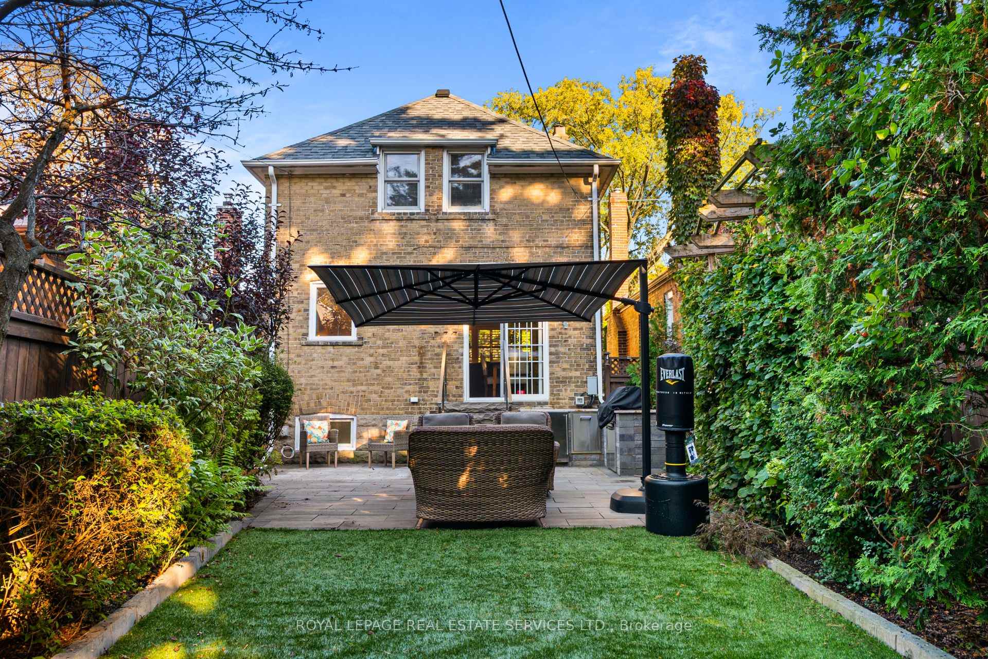 Photo 36 of 64 Cliveden Avenue, Etobicoke, Stonegate-Queensway — HOMEH