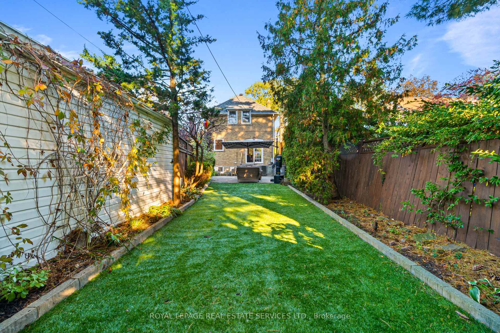 Photo 38 of 64 Cliveden Avenue, Etobicoke, Stonegate-Queensway — HOMEH