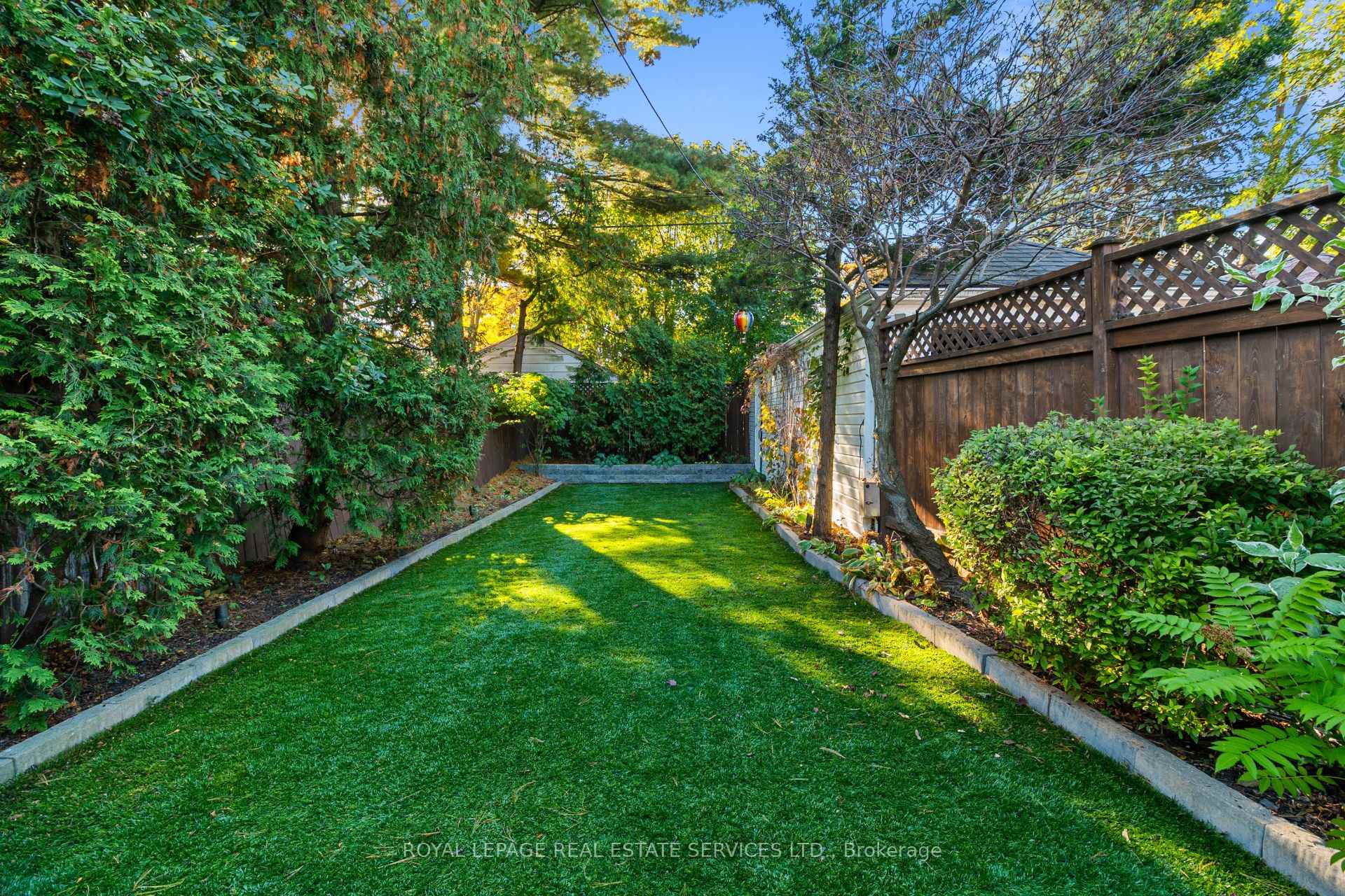 Photo 37 of 64 Cliveden Avenue, Etobicoke, Stonegate-Queensway — HOMEH