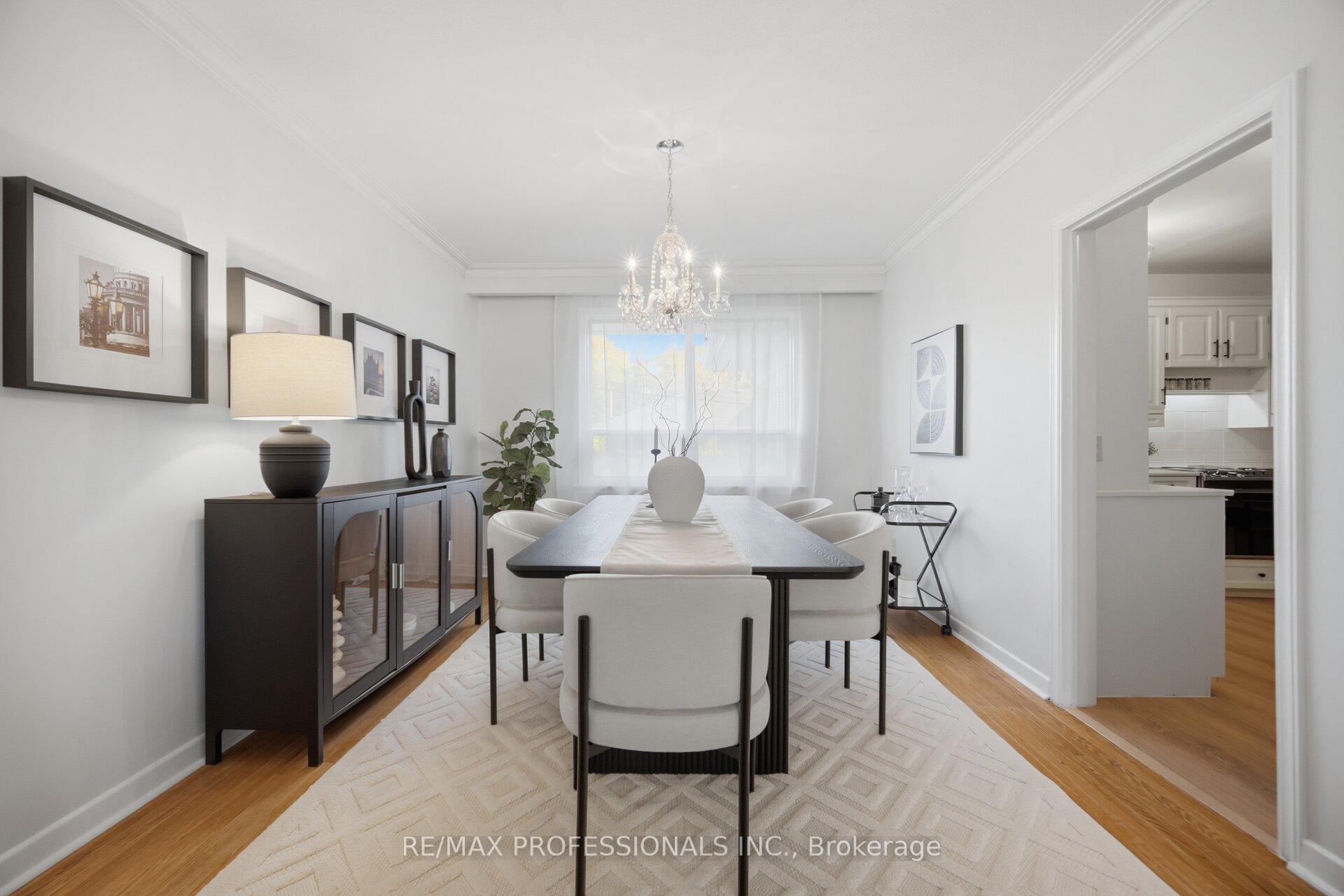 Photo 8 of 103 Mill Road, Etobicoke, Markland Wood — HOMEH
