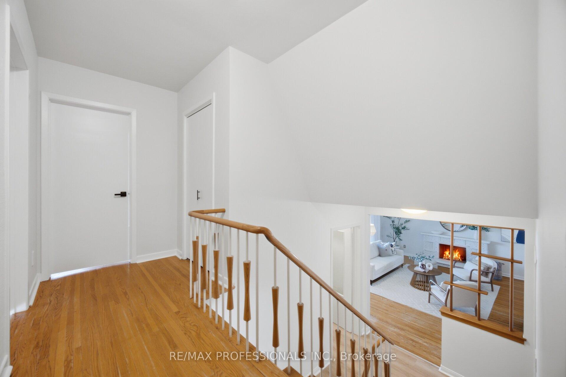 Photo 19 of 103 Mill Road, Etobicoke, Markland Wood — HOMEH