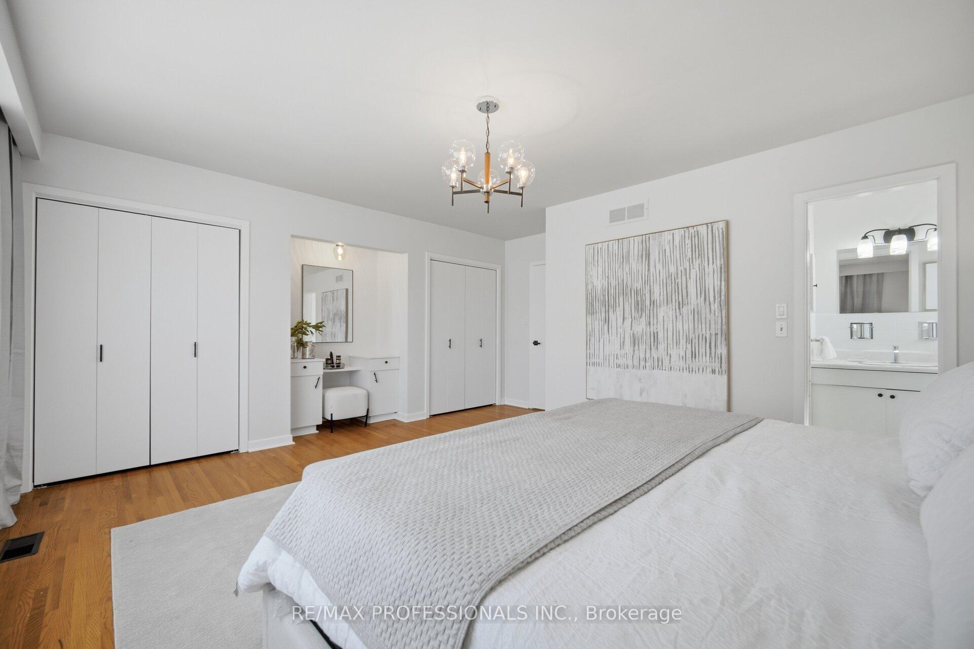 Photo 22 of 103 Mill Road, Etobicoke, Markland Wood — HOMEH