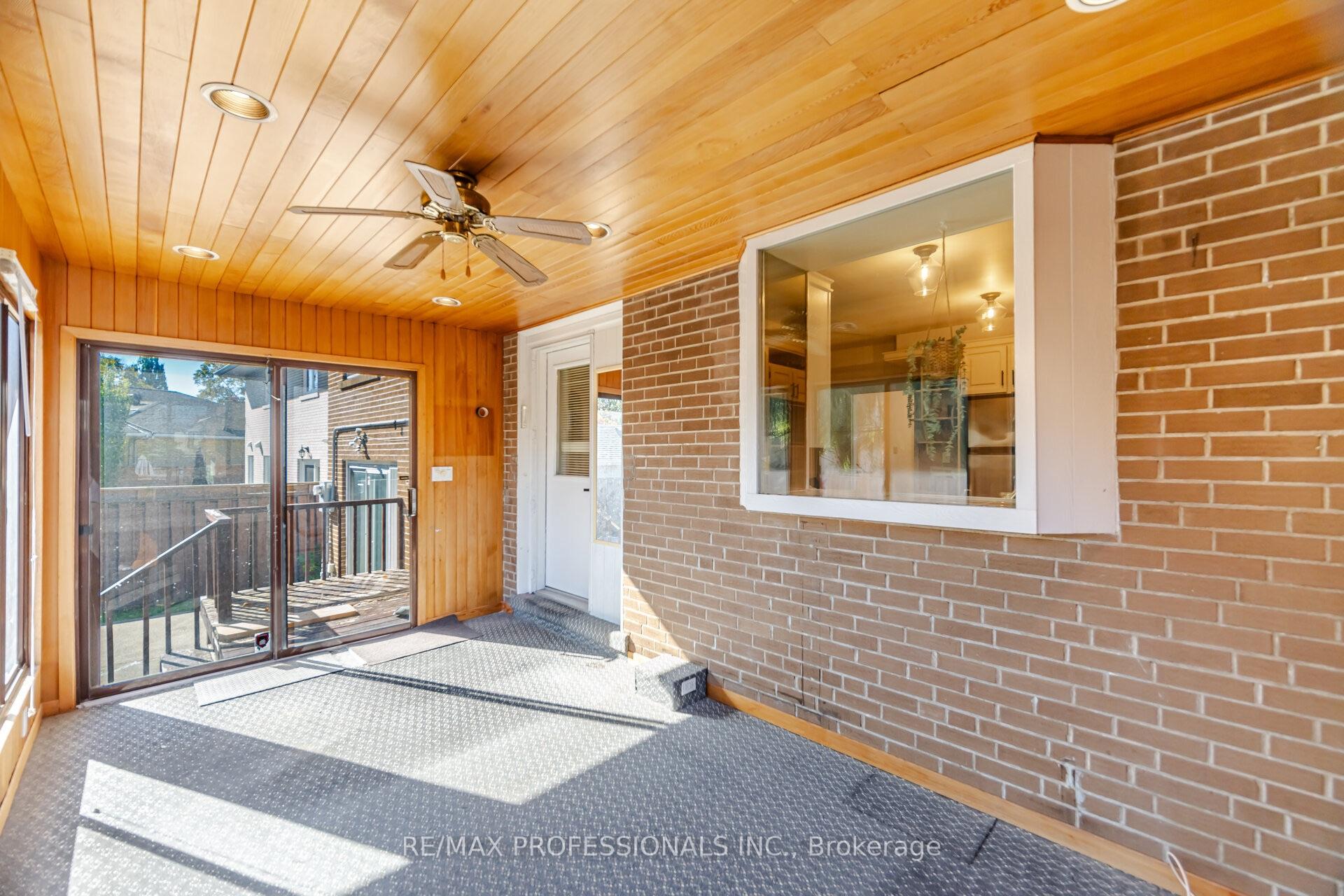 Photo 32 of 103 Mill Road, Etobicoke, Markland Wood — HOMEH